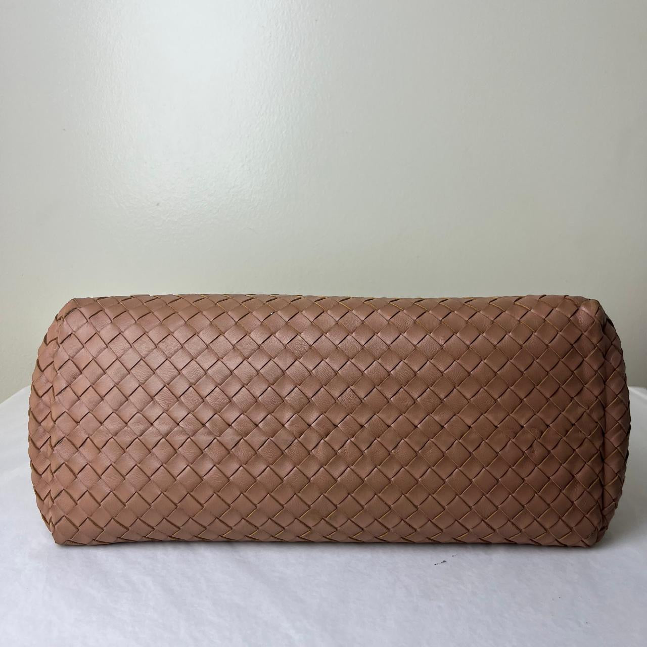 Bottega Veneta Nappa Intrecciato Double Chain Old Rose – 6.7"H x 10.2"L x 2.4"W