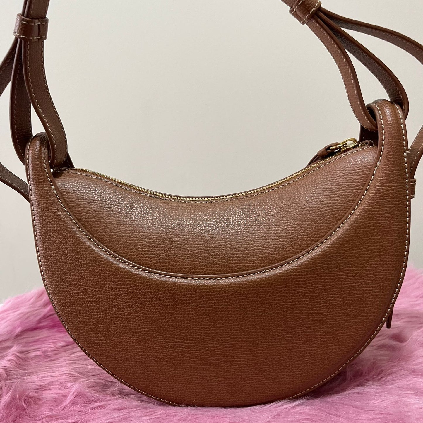 Polène Numéro Dix Brown – 6.5"H x 9.5"L x 2.8"W