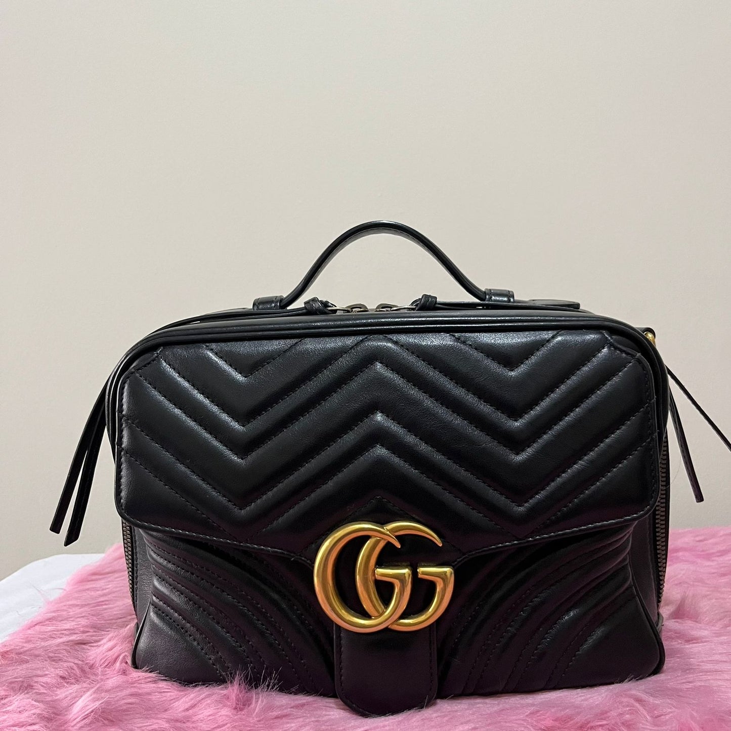 Gucci Marmont Large Black β 7"H x 12"L x 4"W
