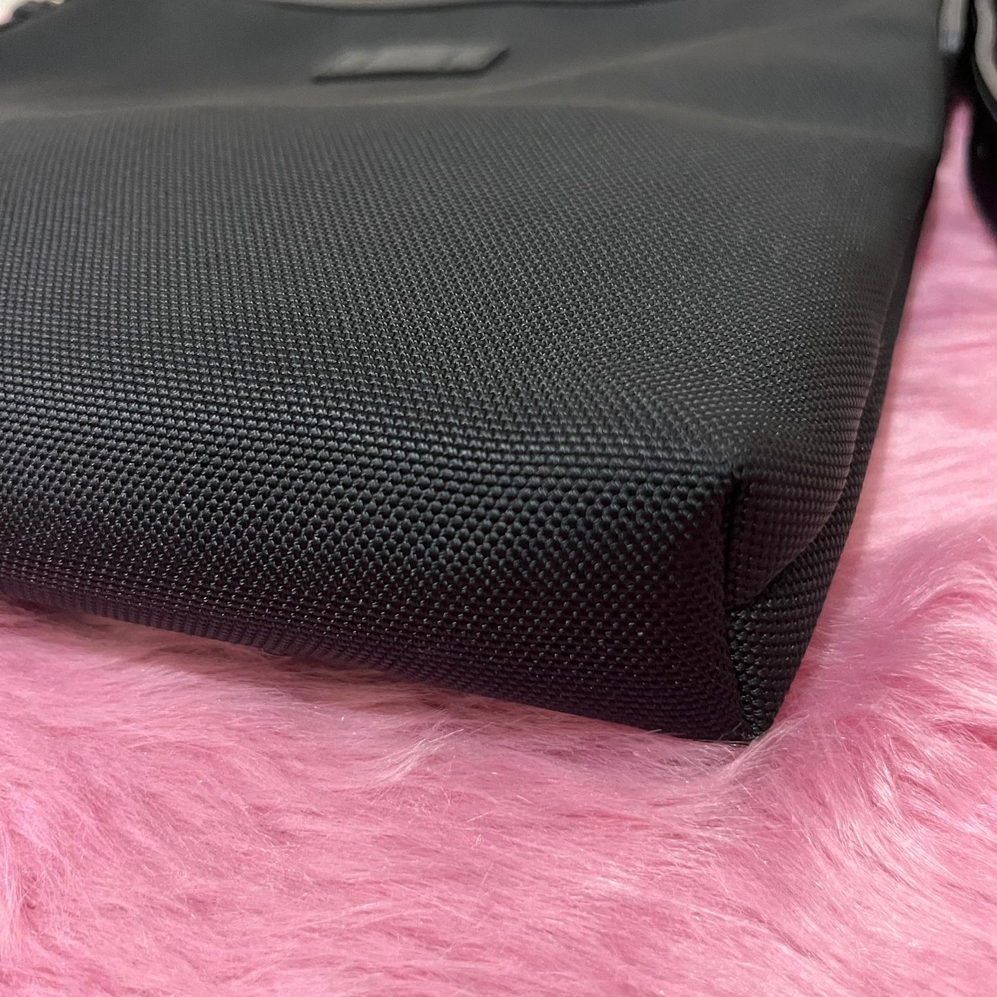 Gucci Messenger Bag Nylon Black – 7.5"H x 10"L x 3"W