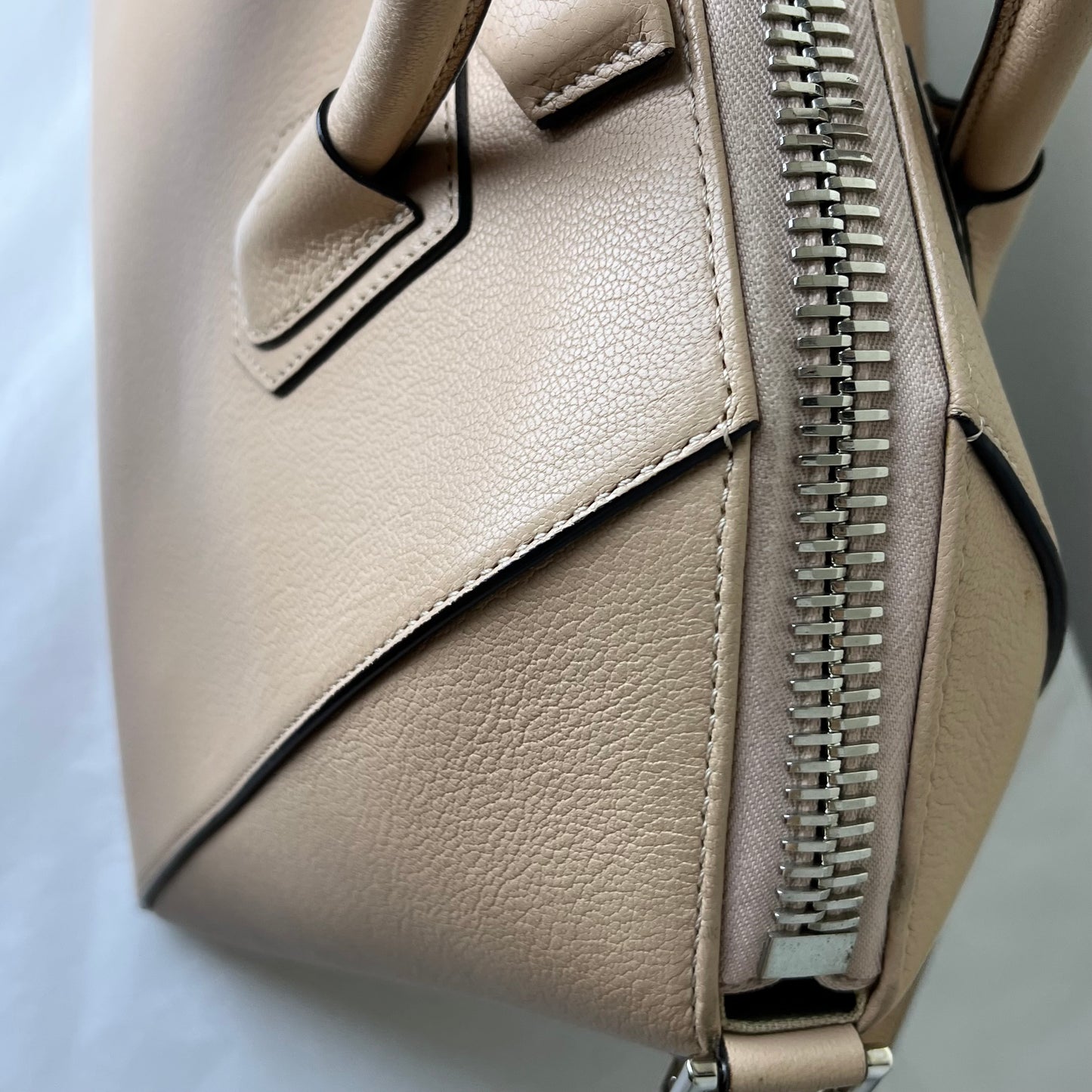 Givenchy Antigona Large Apricot – 10.2"H x 14"L x 6.3"W