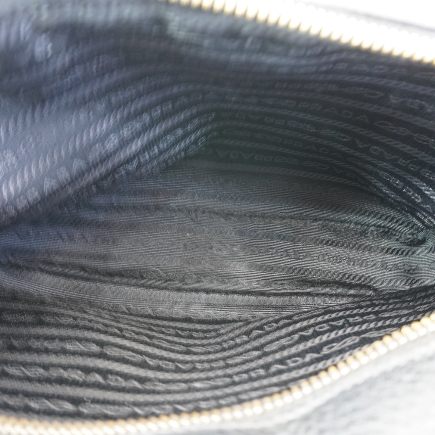 Prada Vintelo Daino Cambag Black