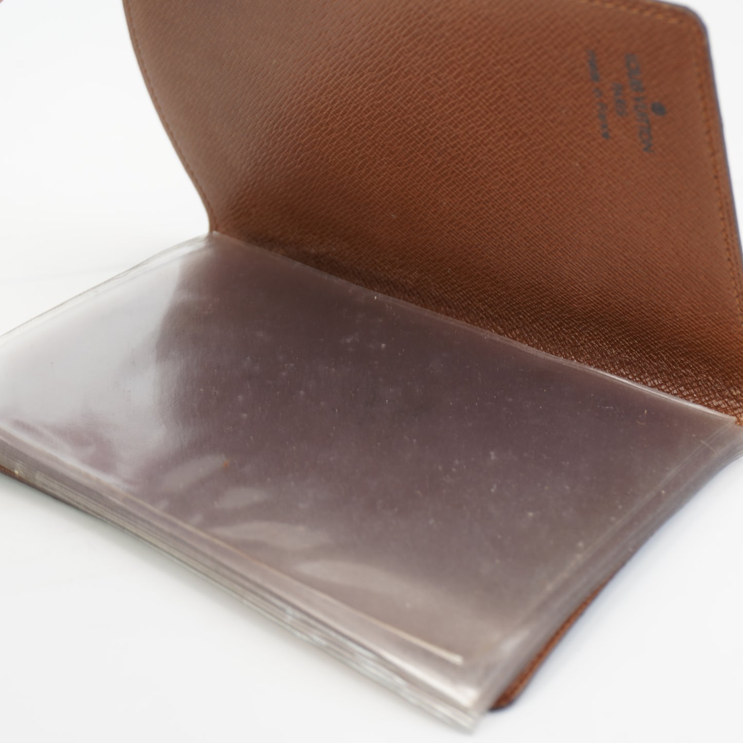 Louis Vuitton Mono Photo ID