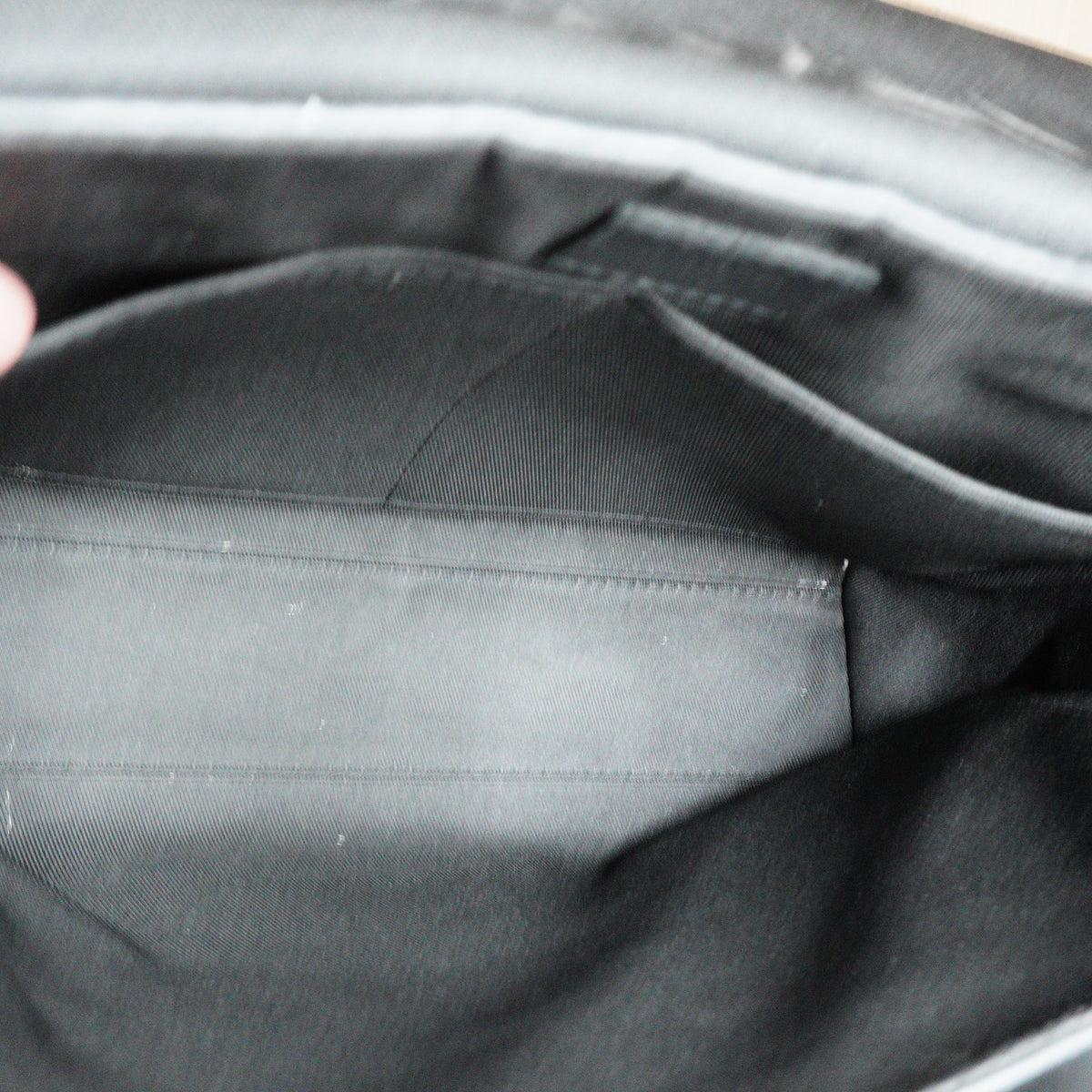 Louis Vuitton Takeoff Messenger Bag Black Medium BHW