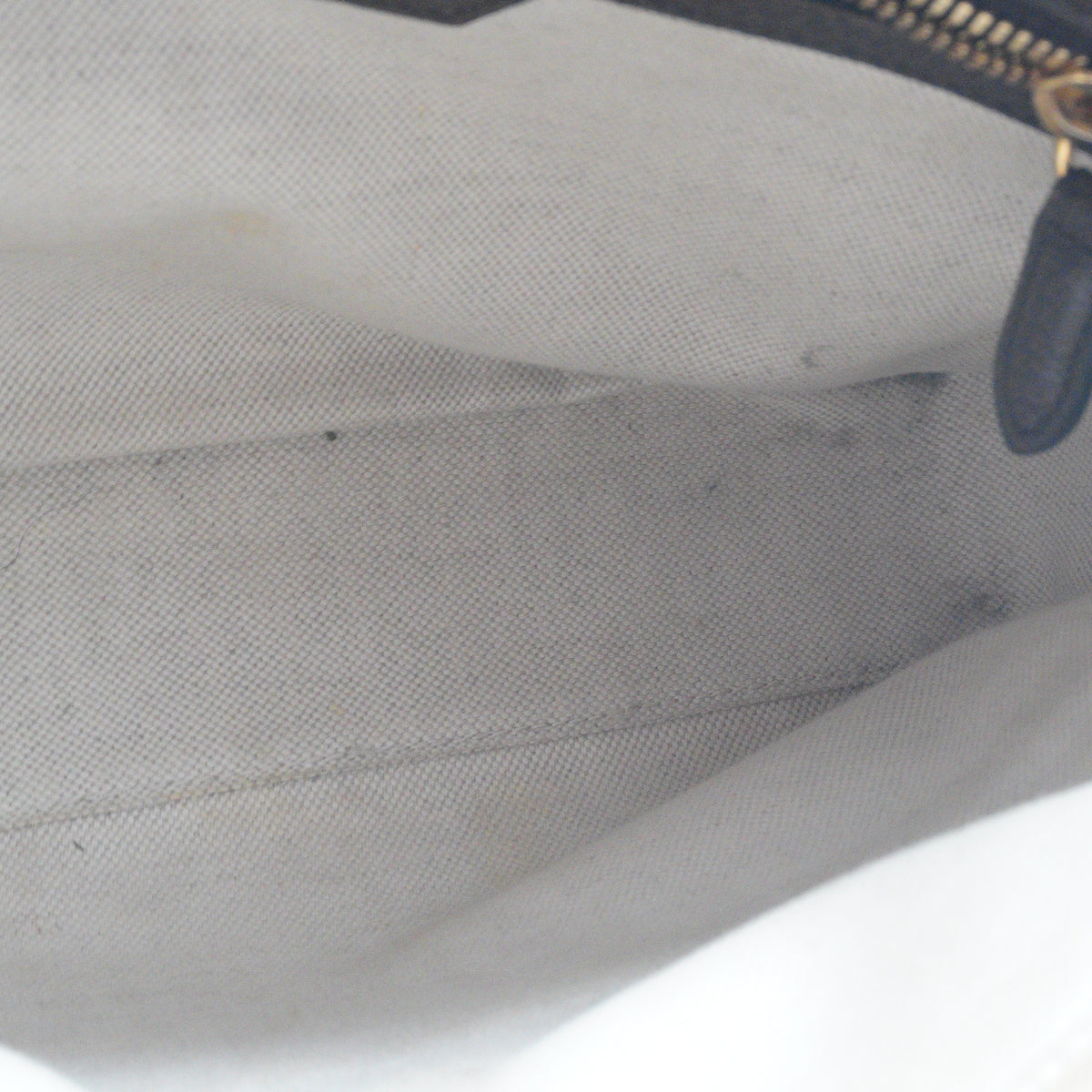 Gucci GG Canvas Messenger Bag Medium GHW