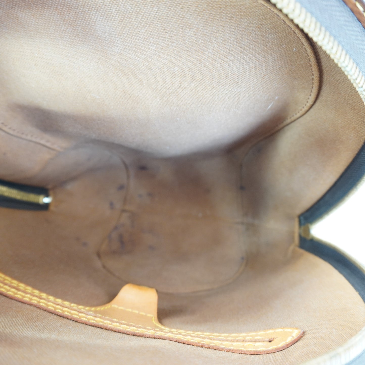 Louis Vuitton Monogram Canvas