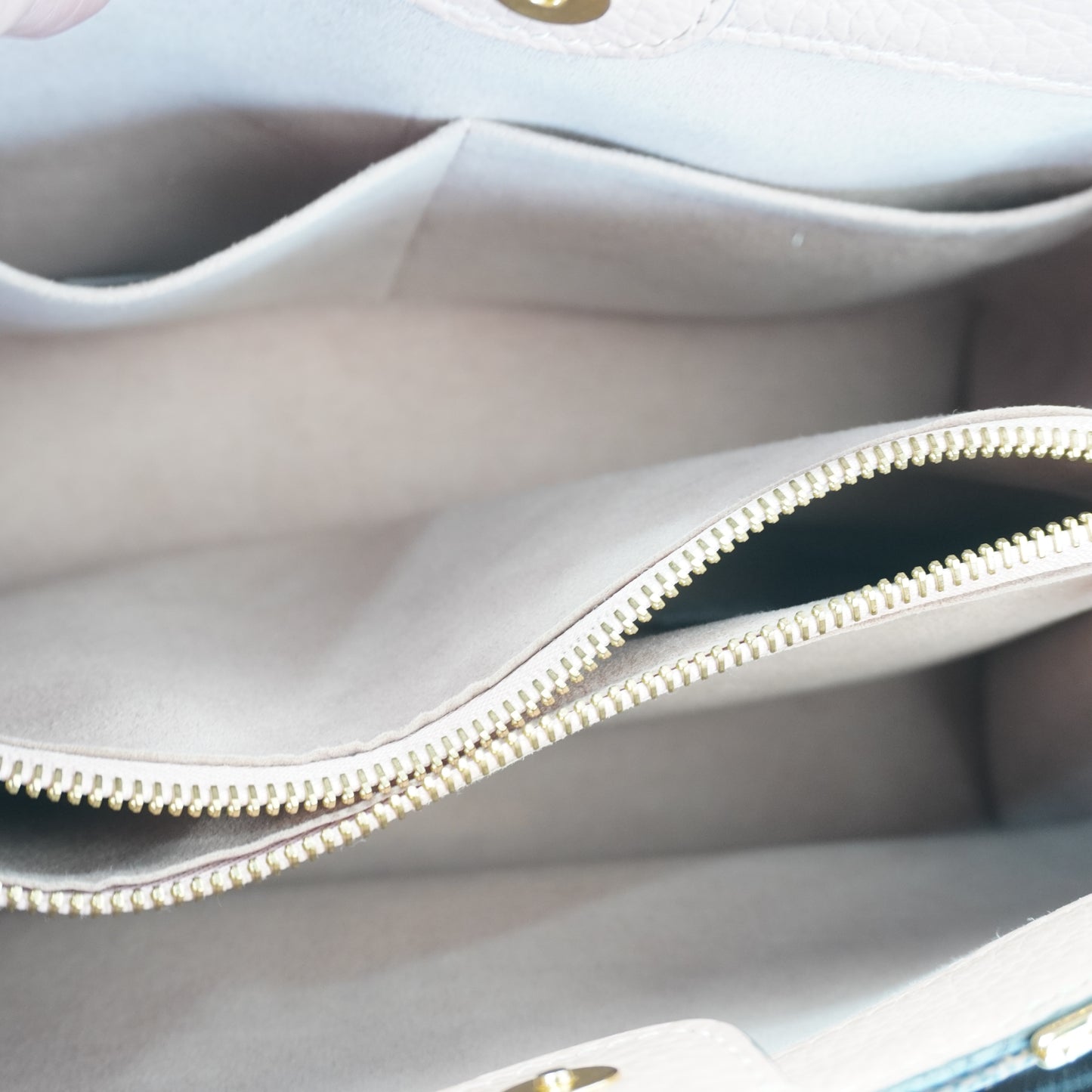 Louis Vuitton Brittany Pink/Mono
