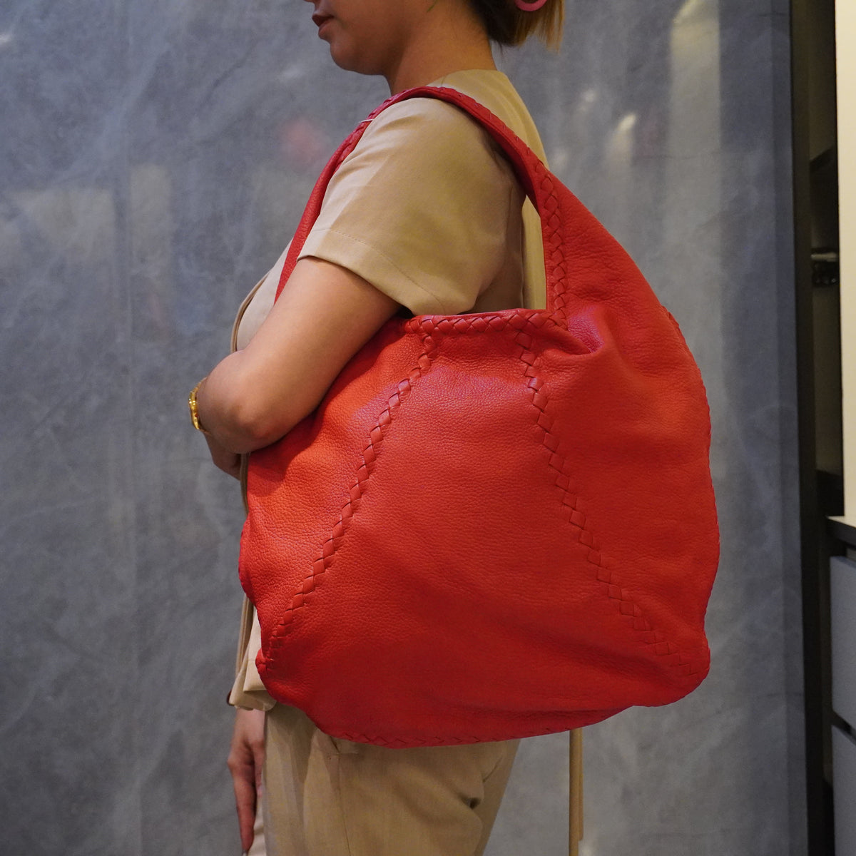 Bottega Veneta Red Cervo Medium MHW