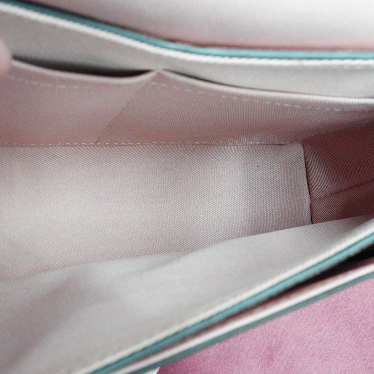 Louis Vuitton Blanche BB Pink GHW