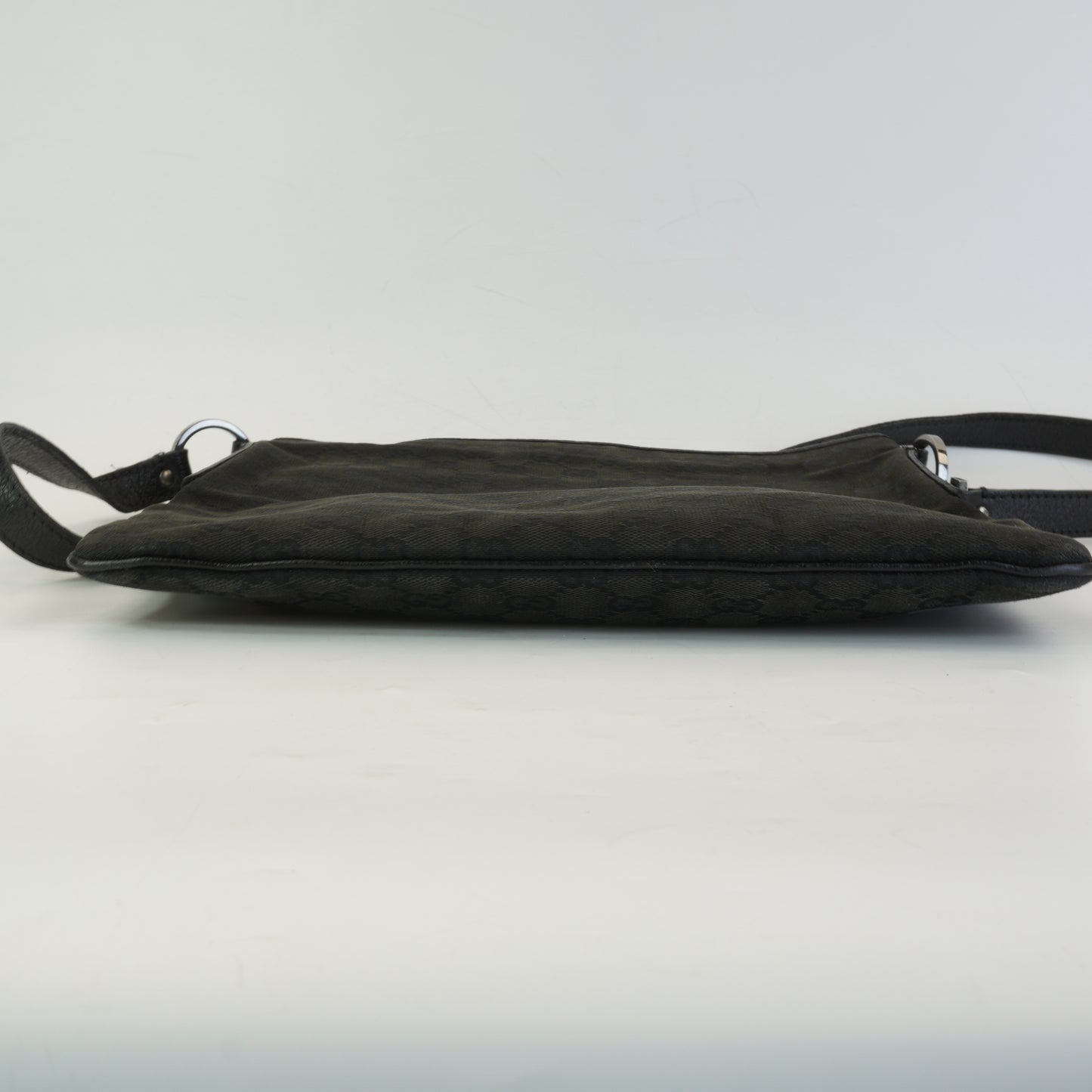 Gucci GG Canvas Shoulder Bag SHW Medium