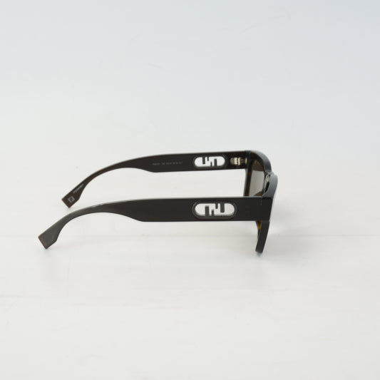 Fendi O'Lock FE401071 Sunglasses