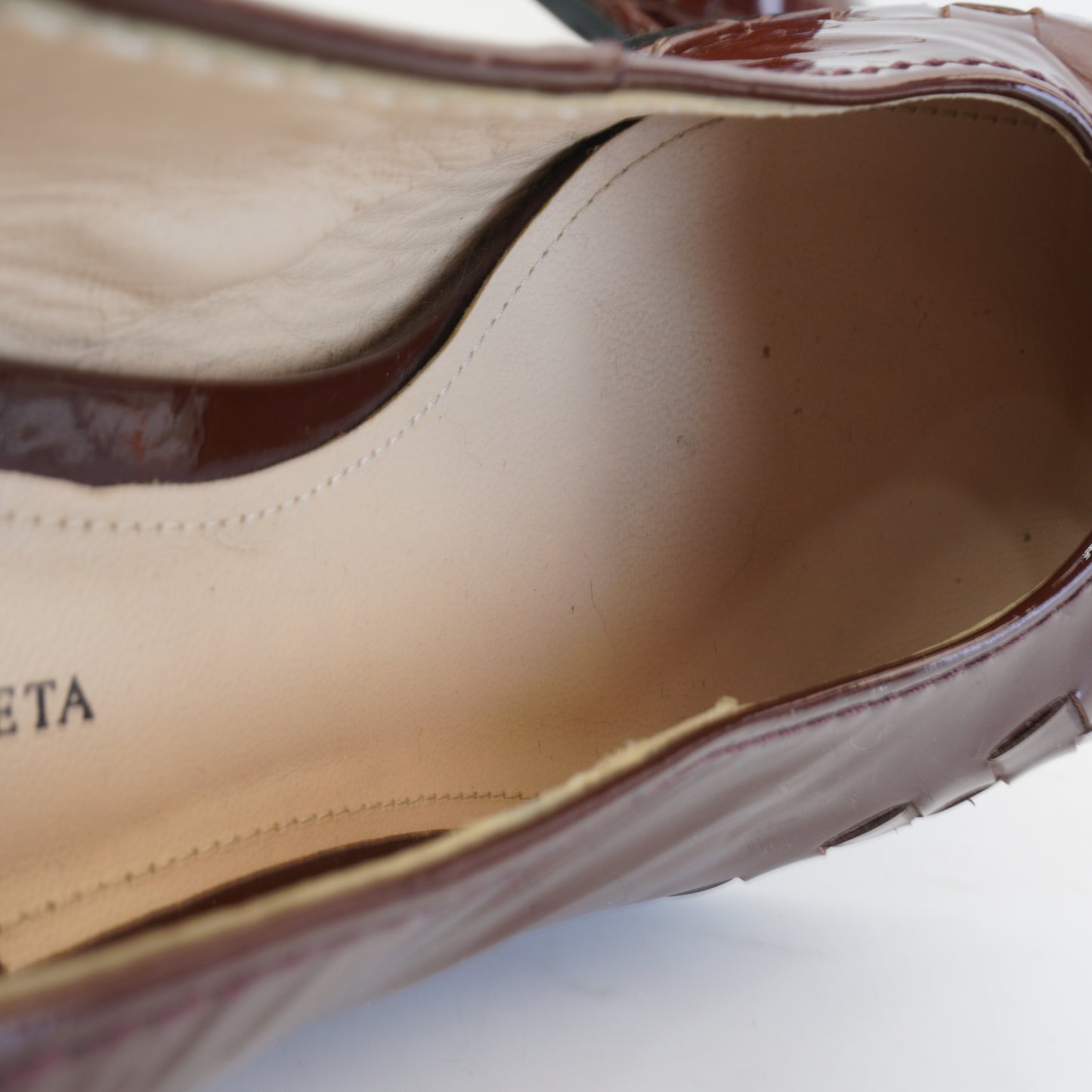 Bottega Veneta Intercciato Weave Patent S.38