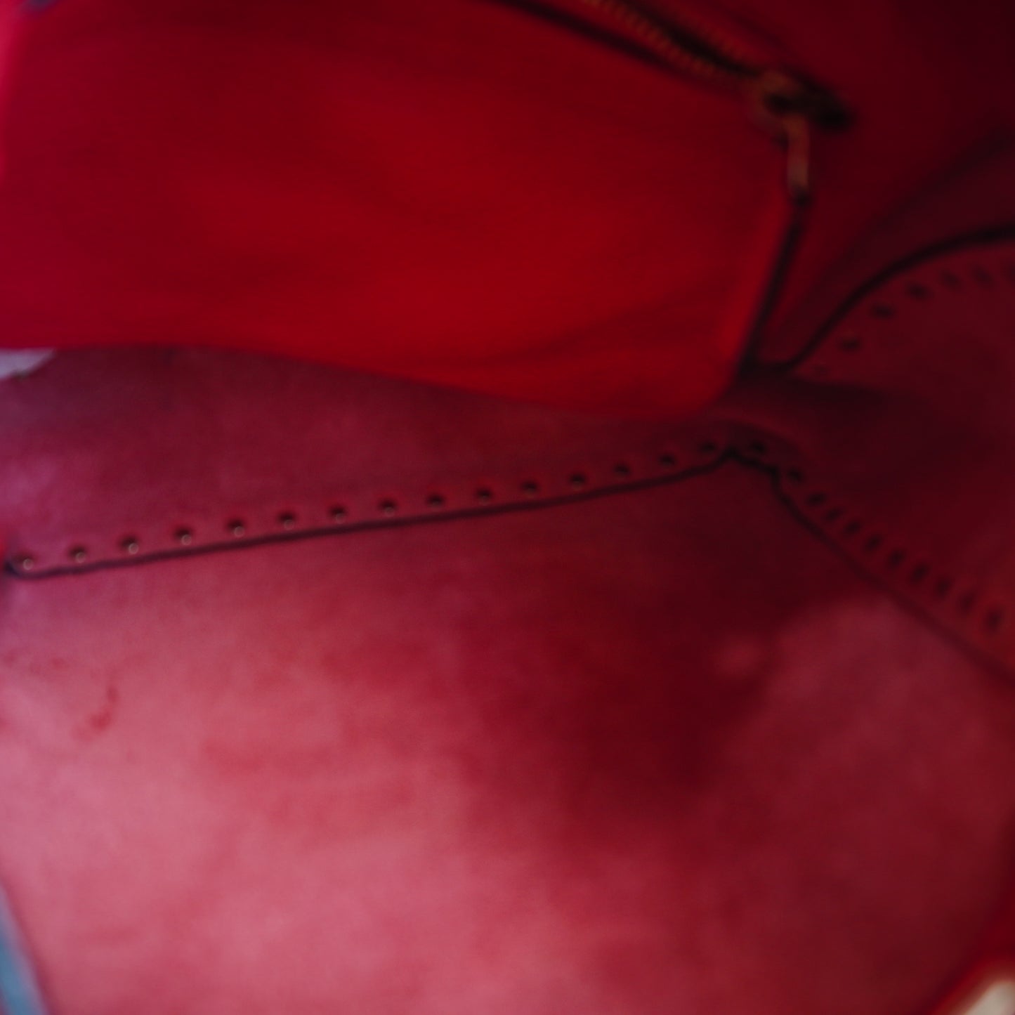 Valentino Hobo Rockstud Fuschia Pink