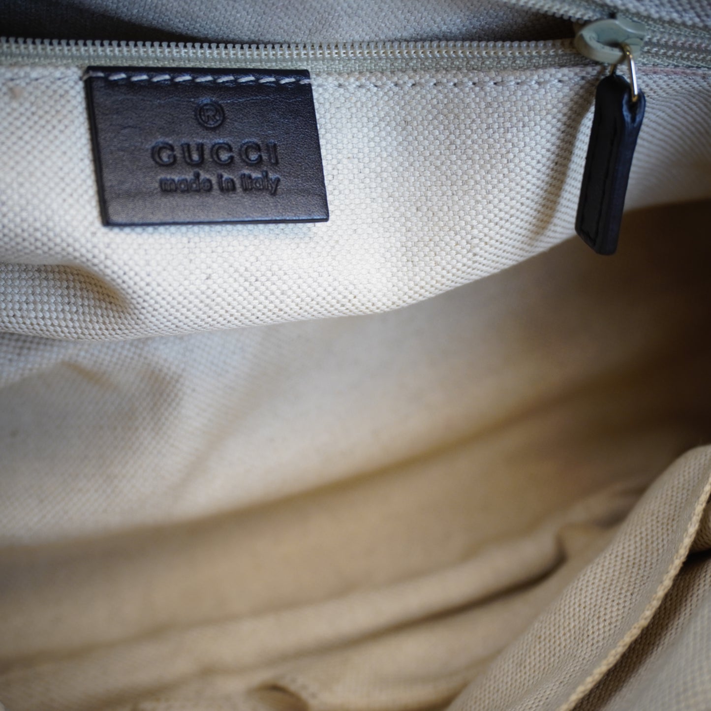 Gucci Sukey GG Canvas Flap Crossbody Bag SHW Medium