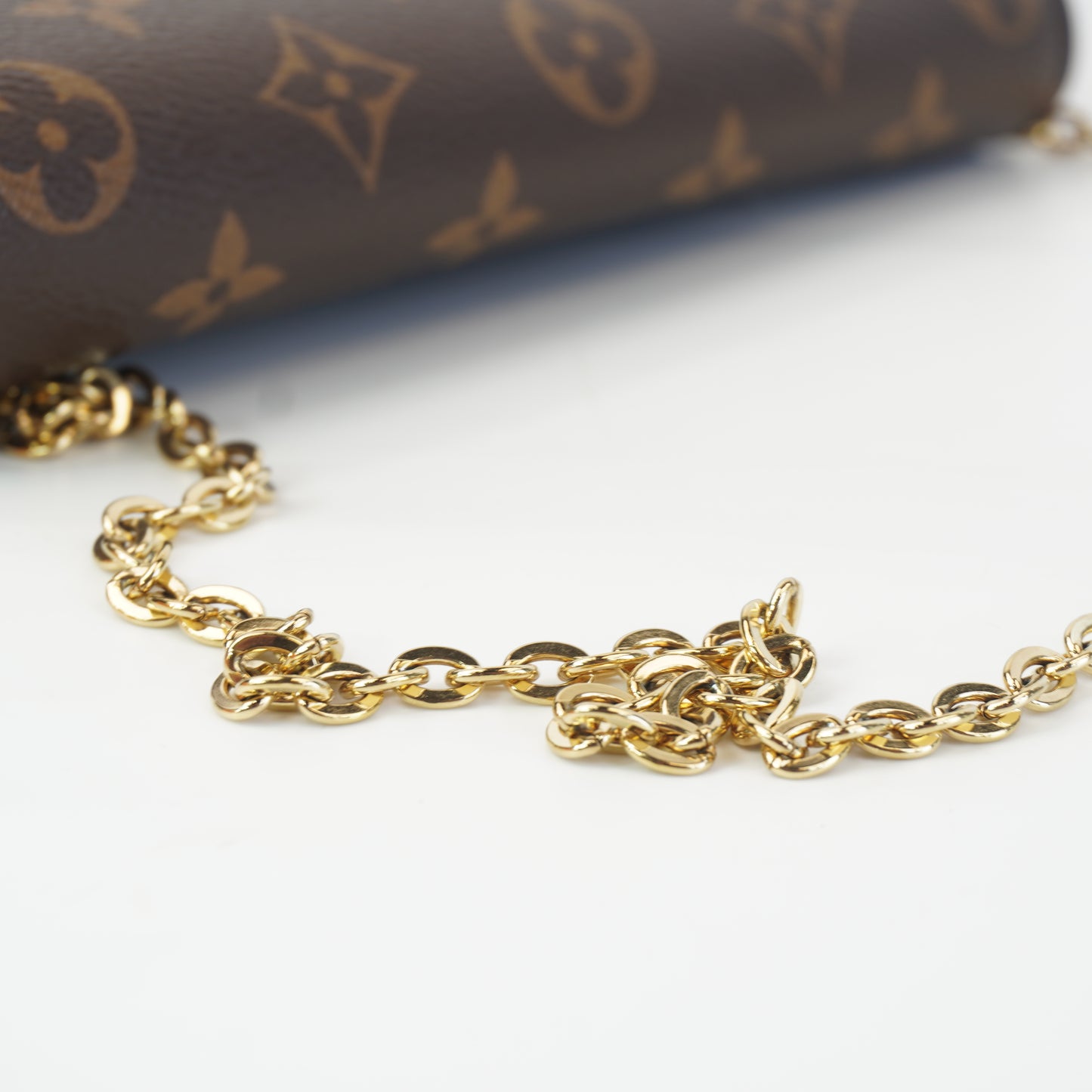 Louis Vuitton Flore Chain Mono Canvas