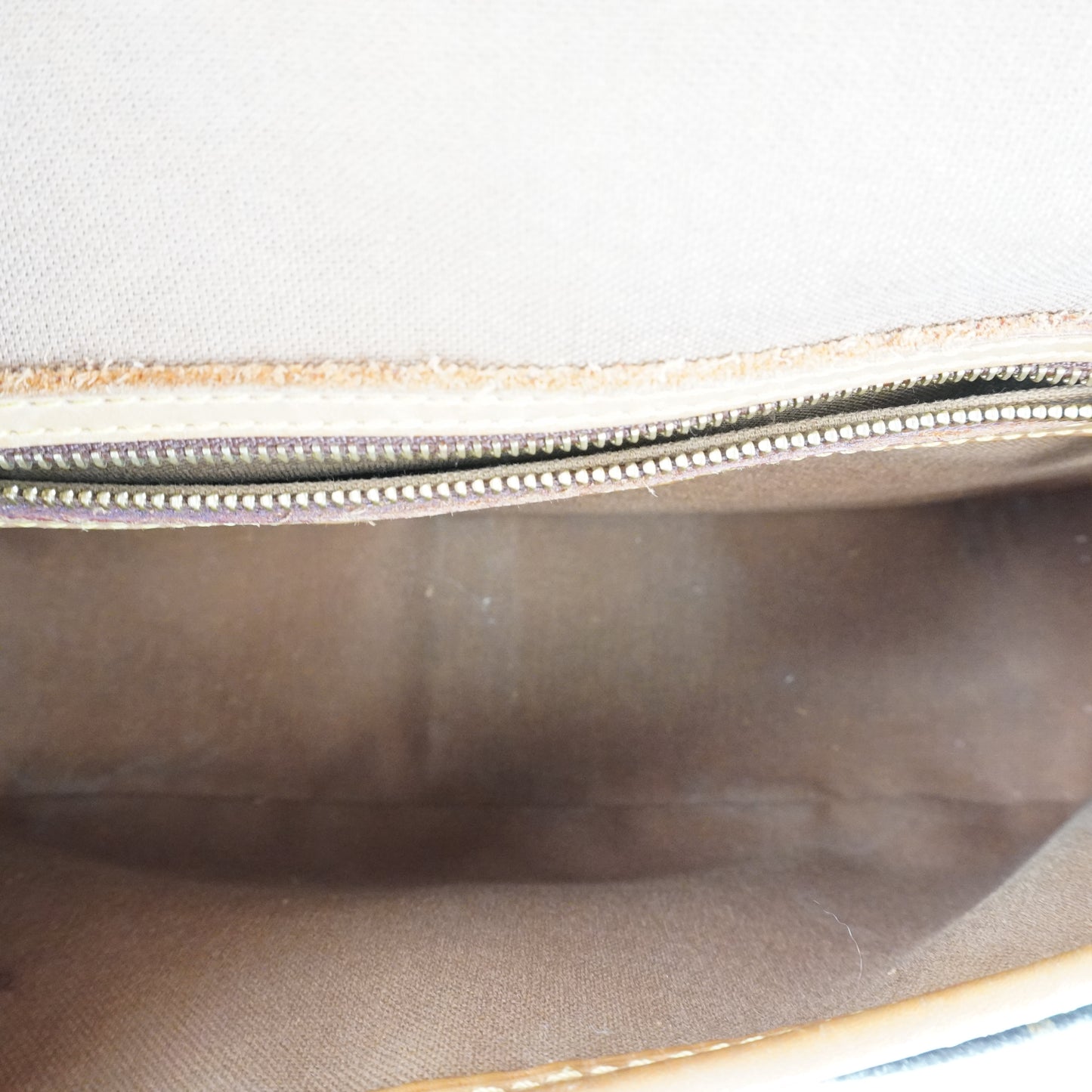 Louis Vuitton Sologne