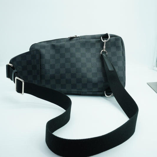 Louis Vuitton Avenue sling bag DE