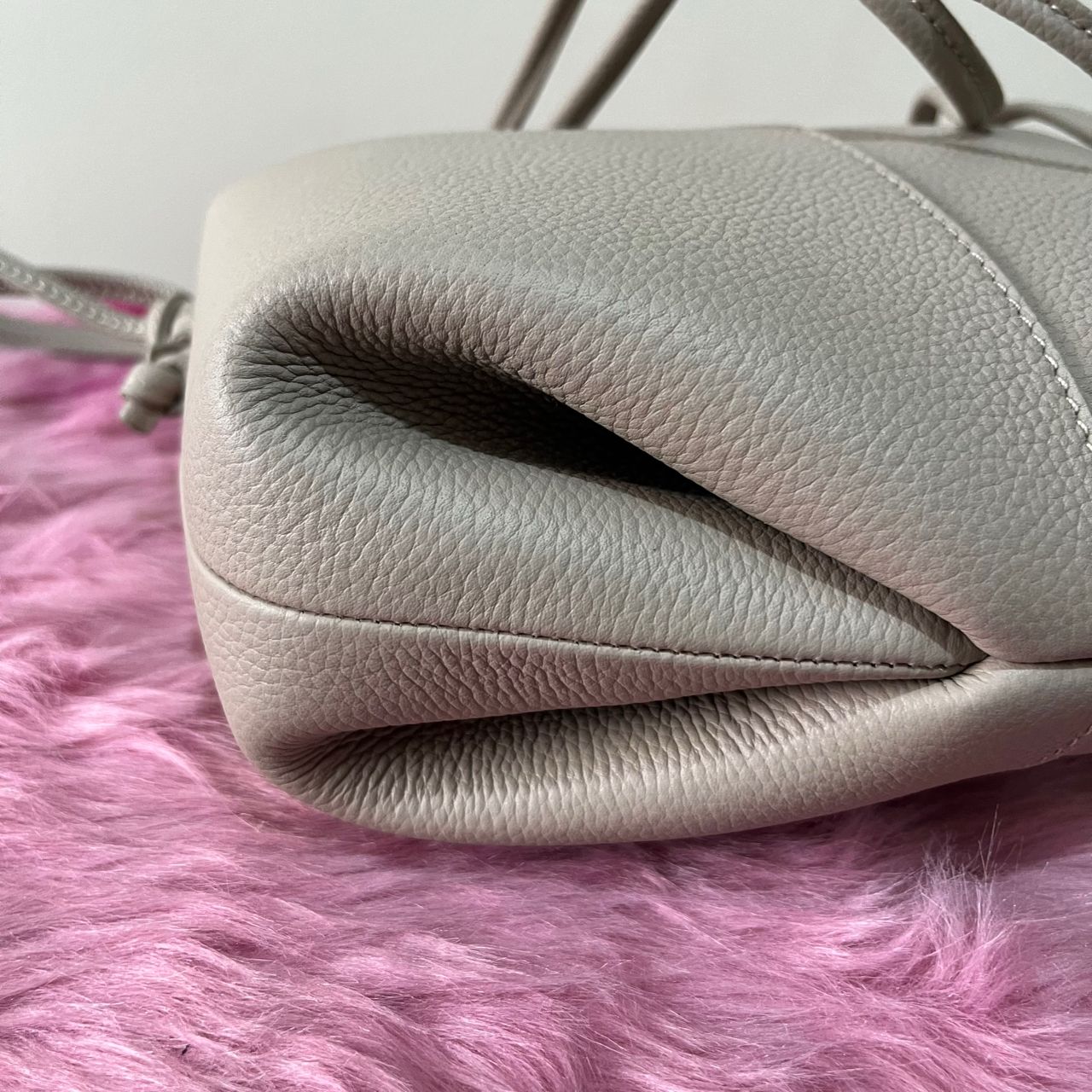 Polène Beri Taupe – 7.5"H x 9.4"L x 3.5"W