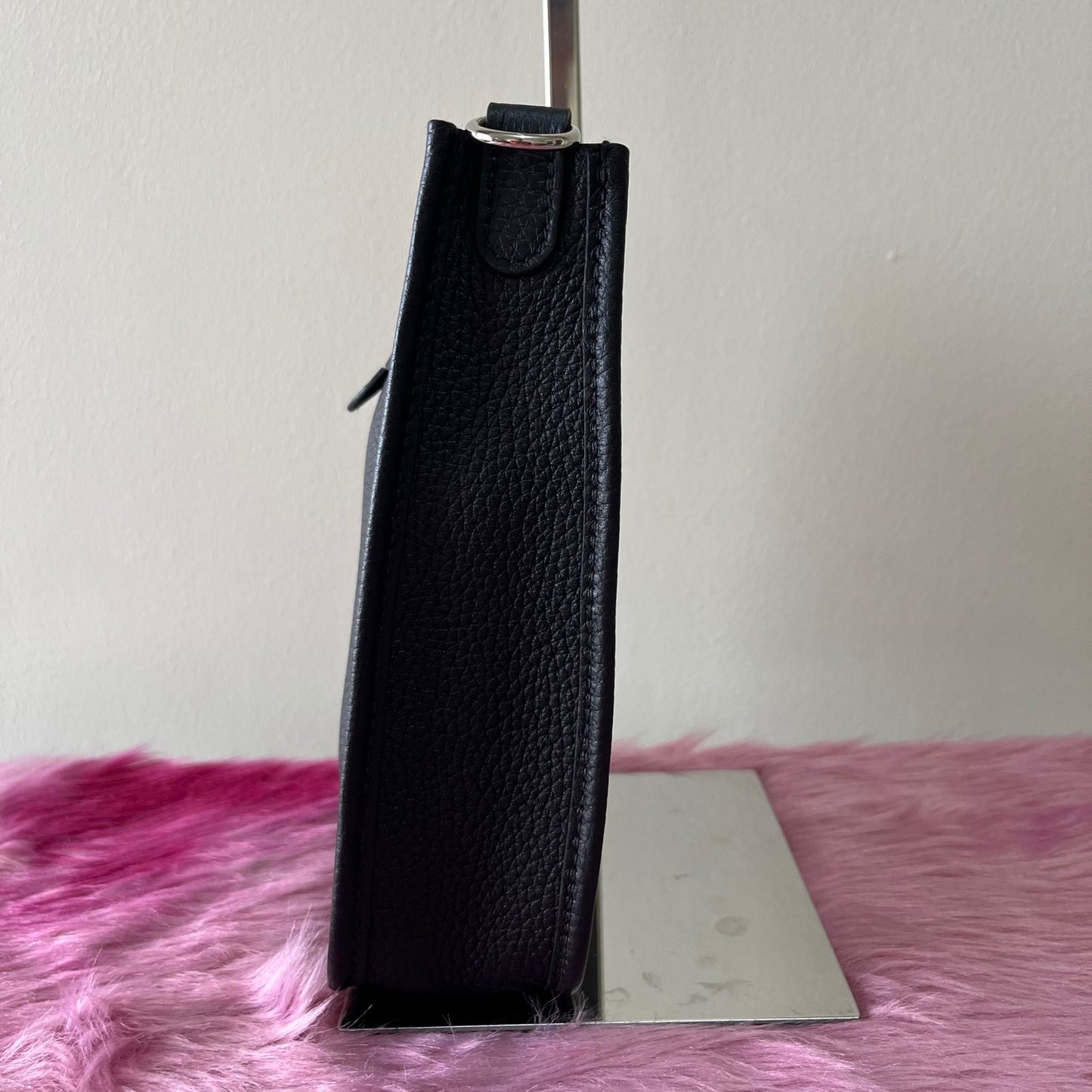 Hermès Evelyne TPM Black – 6.7"H x 7"L x 2"W