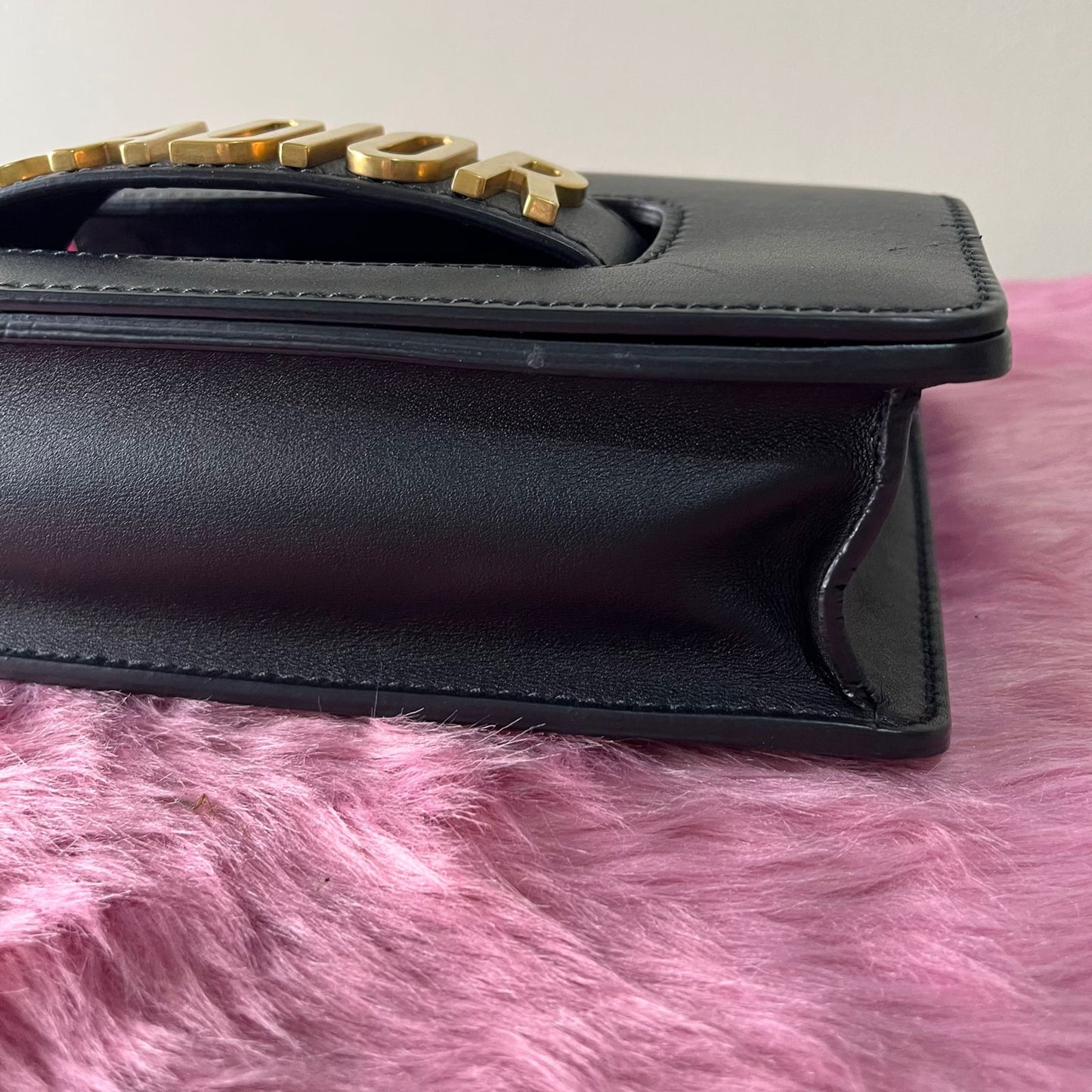 Dior J'Adior Black – 5.5"H x 9.4"L x 2"W