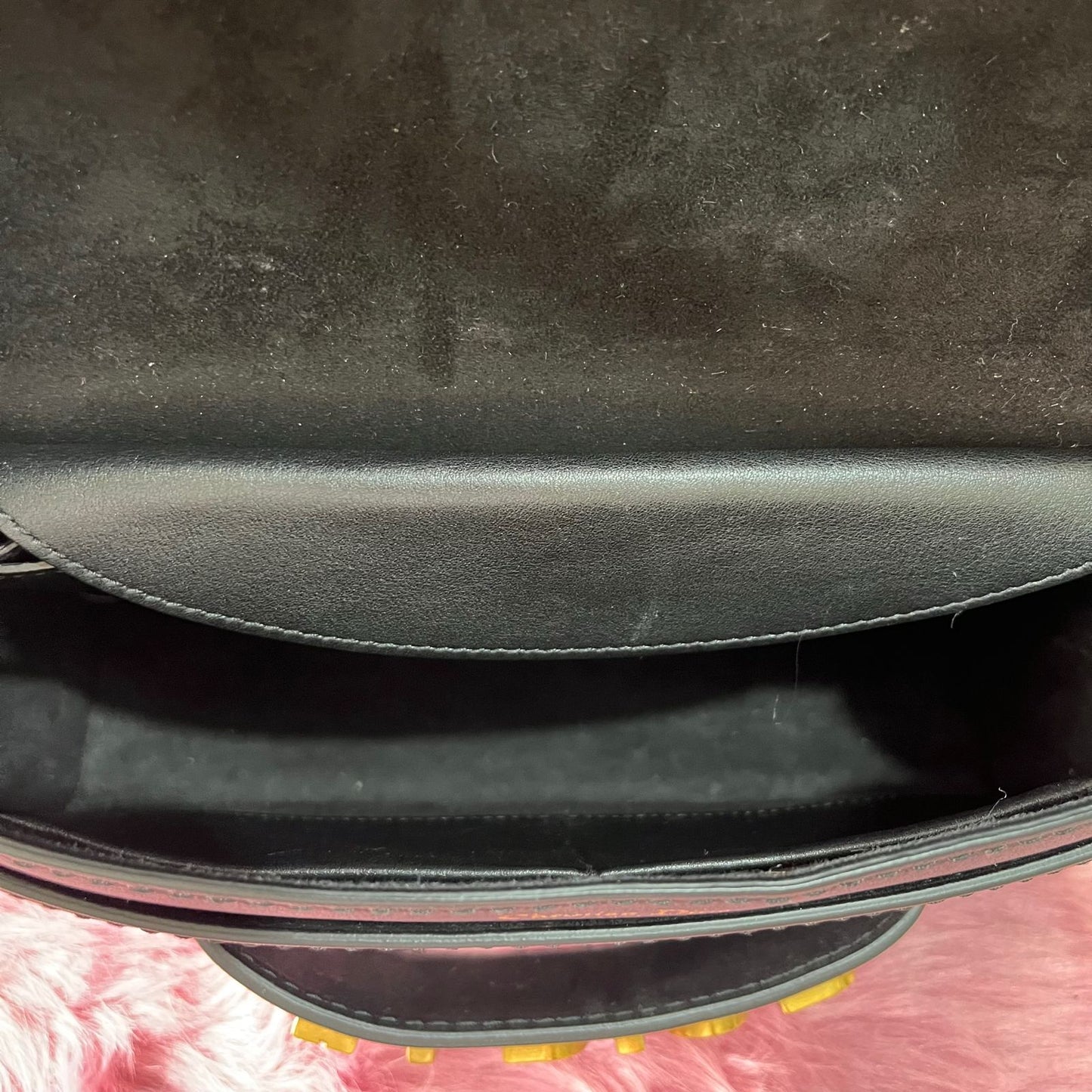 Dior J'Adior Black – 5.5"H x 9.4"L x 2"W