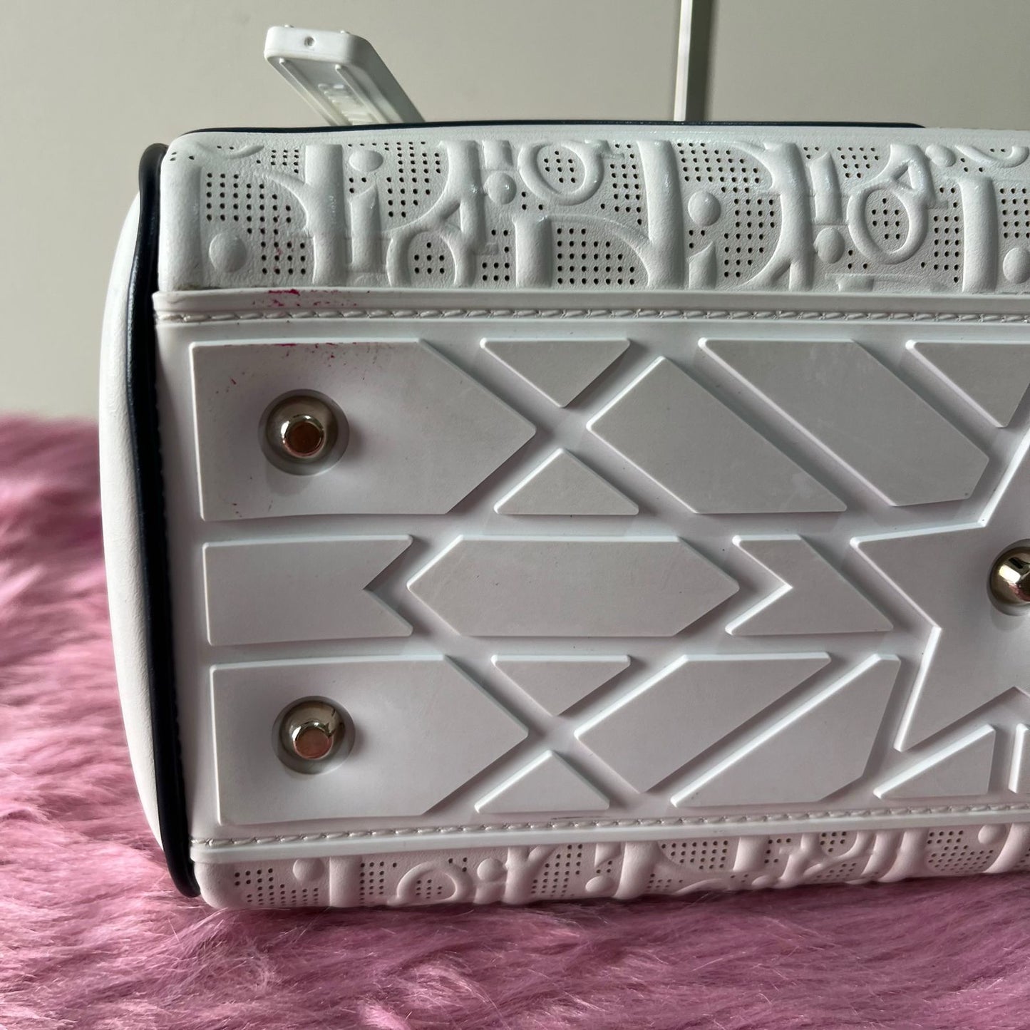 Dior Vibe Zip Bowling White – 6.7"H x 10.6"L x 4.3"W