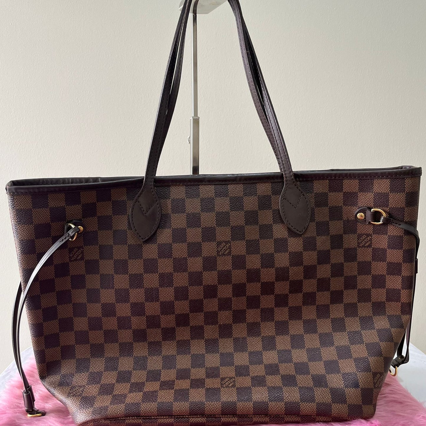 Louis Vuitton Neverfull MM Damier Ebene β 13"H x 15.7"L x 7.9"W