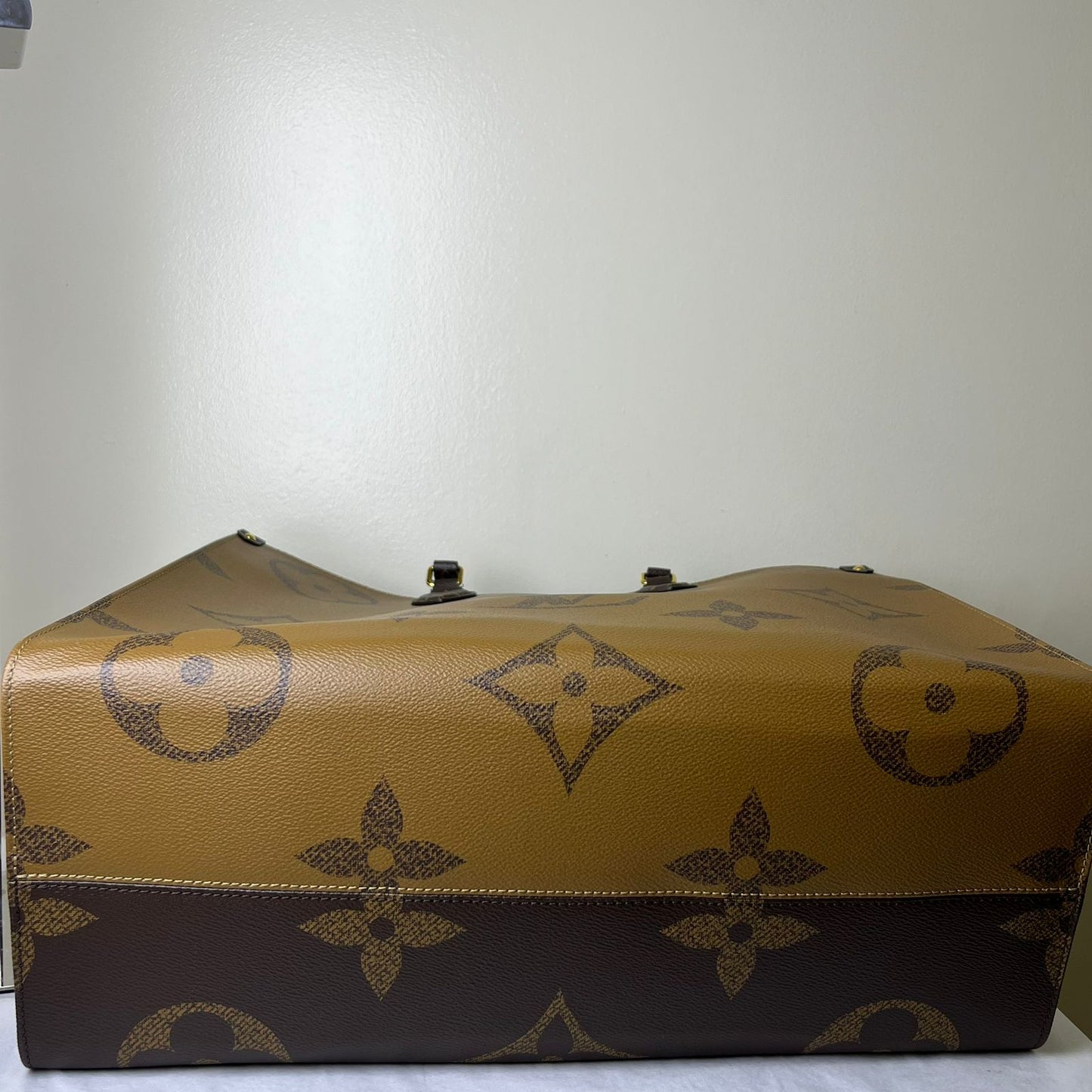 Louis Vuitton OnTheGo GM Reverse Monogram Canvas – 13.4"H x 16.1"L x 7.5"W