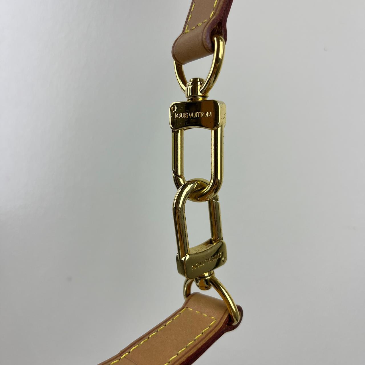 Louis Vuitton Speedy 25 Monogram Canvas – 7.5"H x 9.8"L x 5.9"W