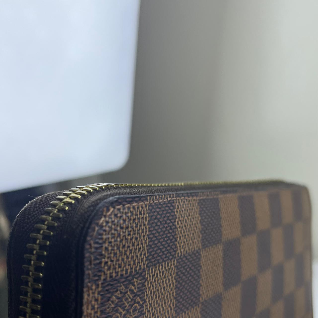 Louis Vuitton Zipply Wallet Damier Ebene – 4.1"H x 7.5"L x 0.8"W