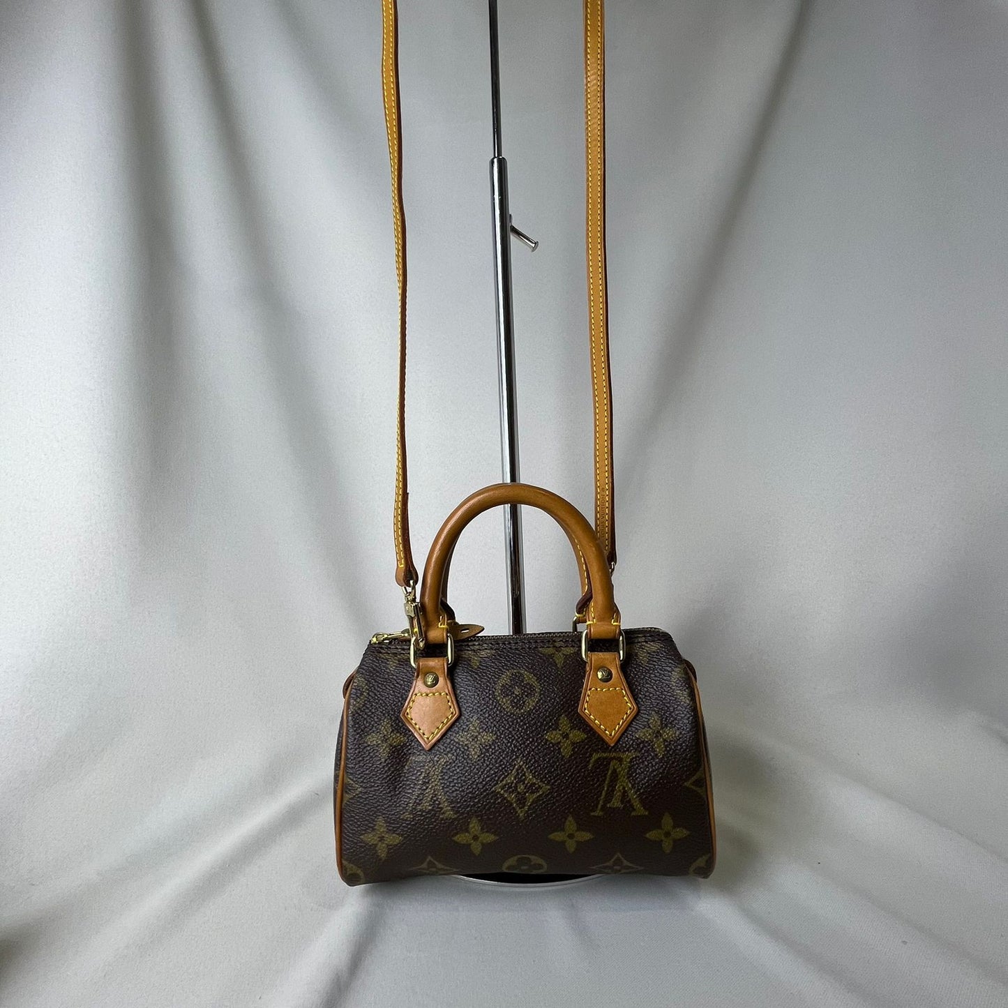 Louis Vuitton	Nano Speedy Monogram Canvas