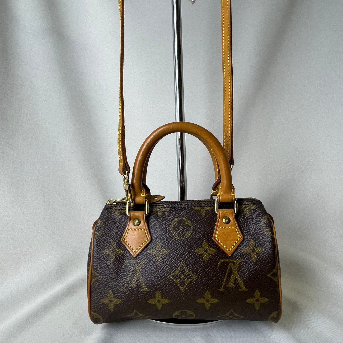 Louis Vuitton	Nano Speedy Monogram Canvas