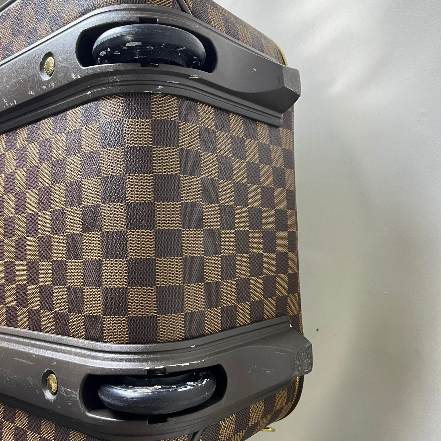 Louis Vuitton	Suitcase Damier Ebene