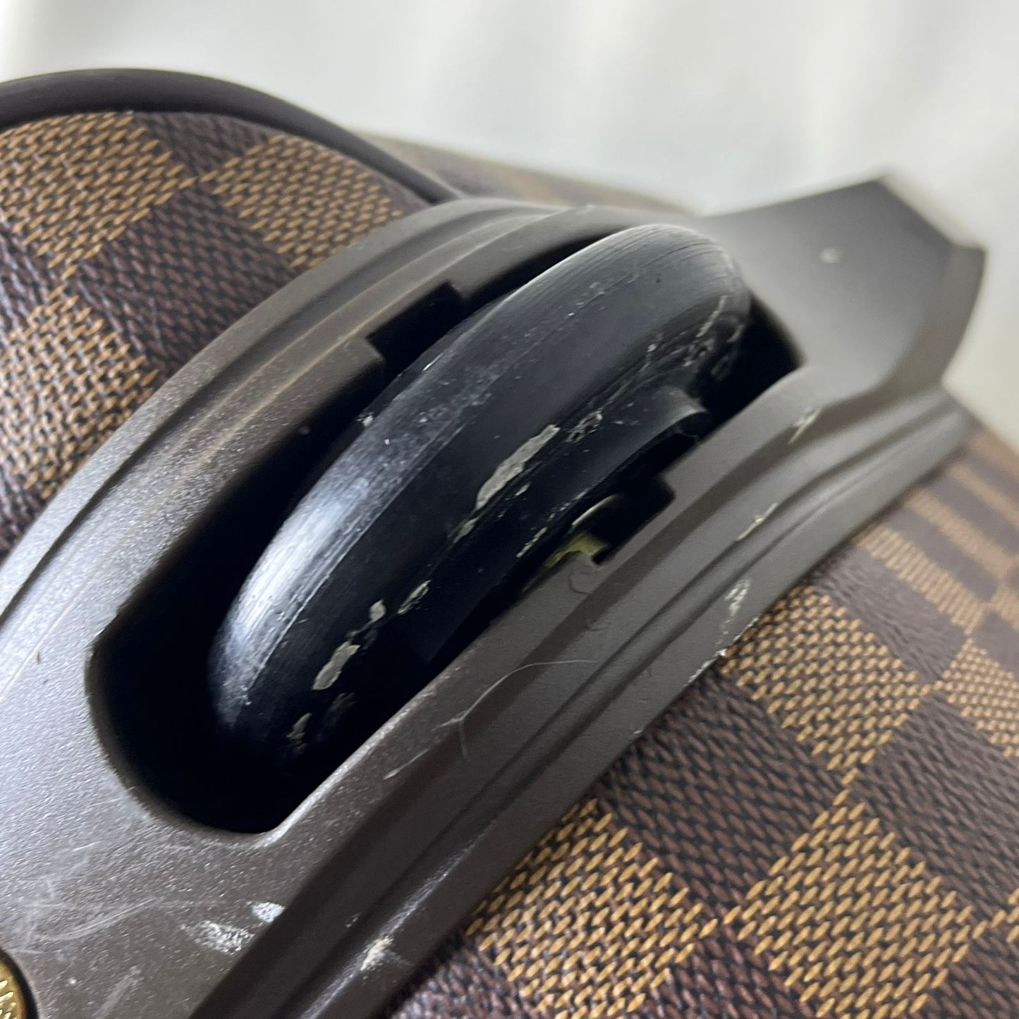 Louis Vuitton	Suitcase Damier Ebene