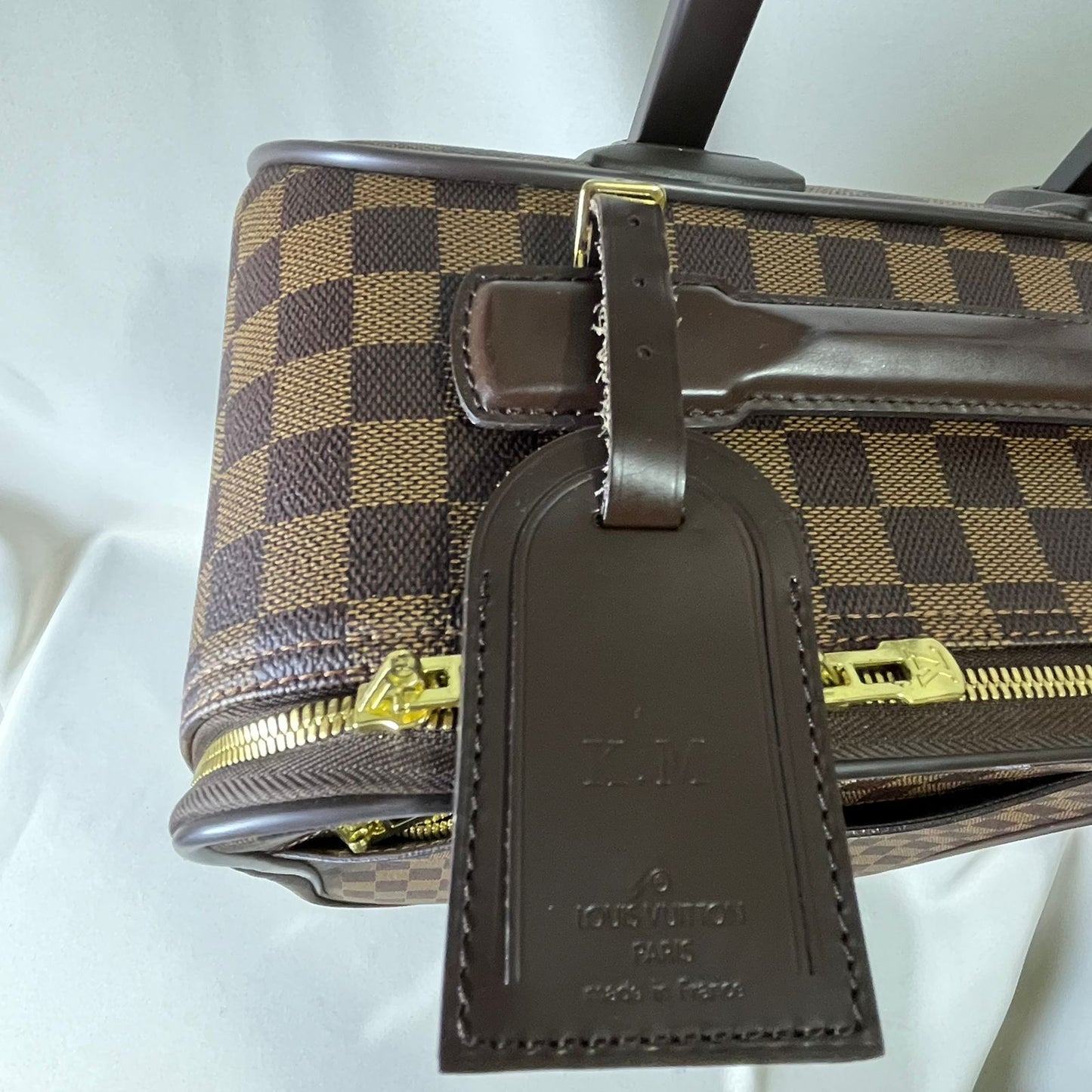 Louis Vuitton	Suitcase Damier Ebene