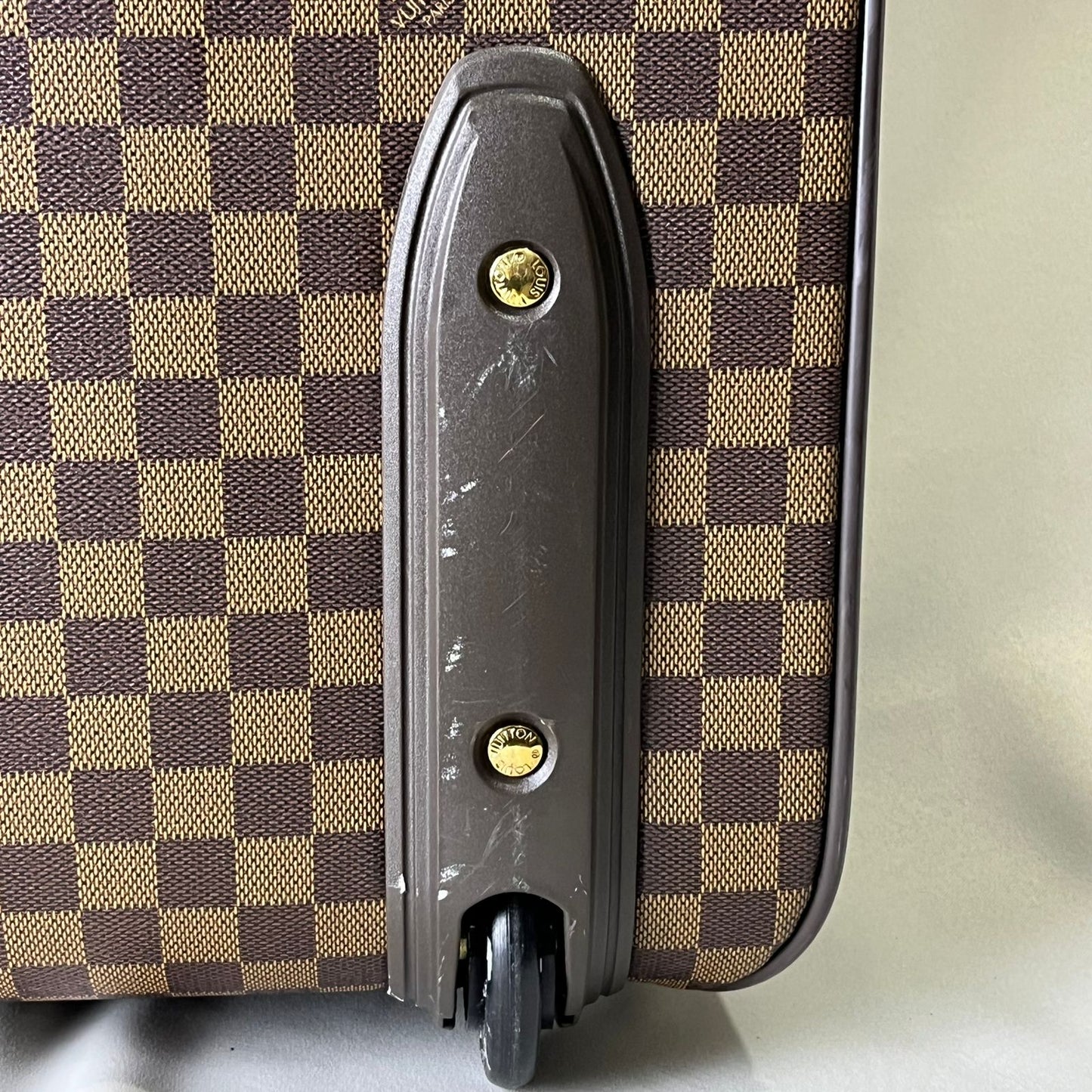 Louis Vuitton	Suitcase Damier Ebene