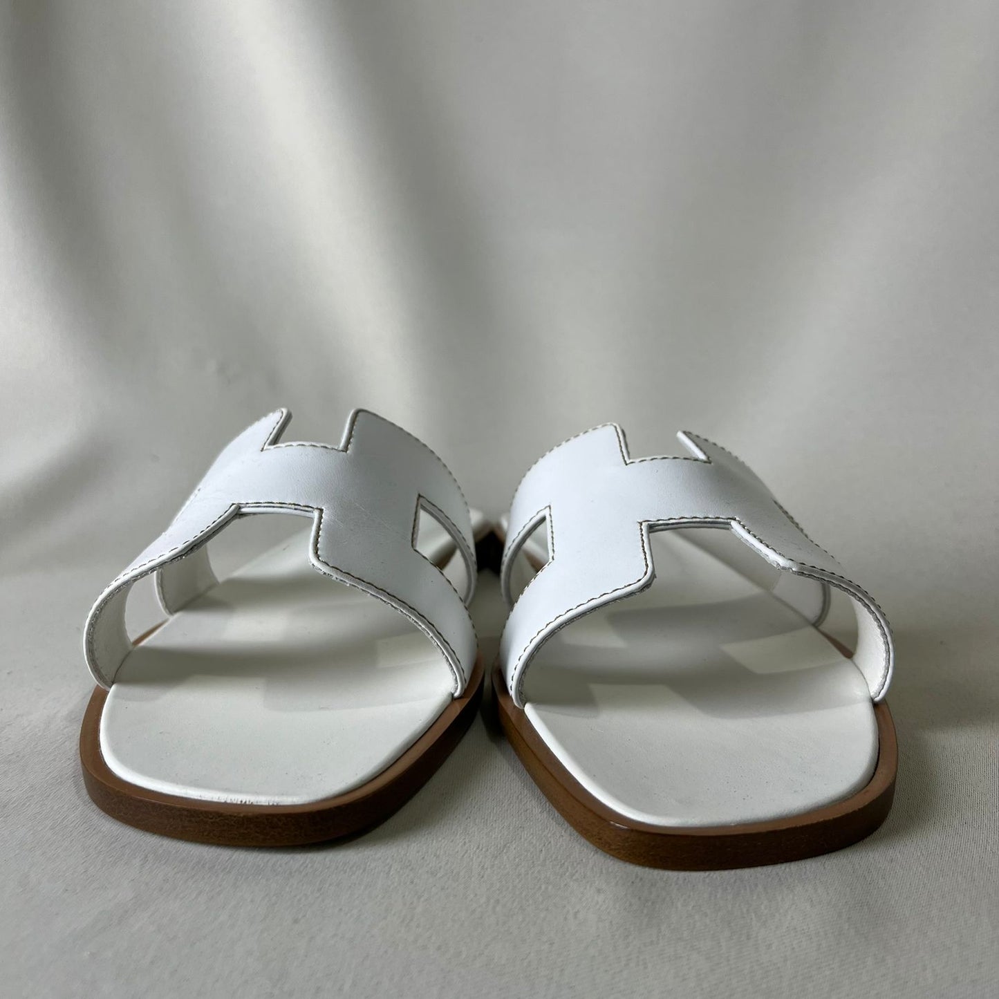 Hermes Oran White 35.5