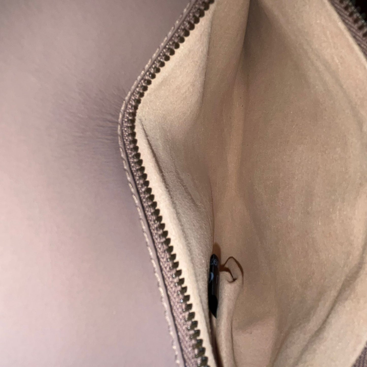 Gucci Marmont Flap Beige