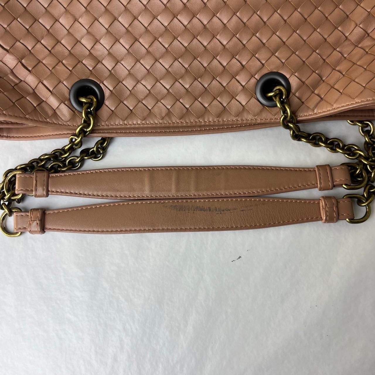 Bottega Veneta Nappa Intrecciato Double Chain Old Rose – 6.7"H x 10.2"L x 2.4"W