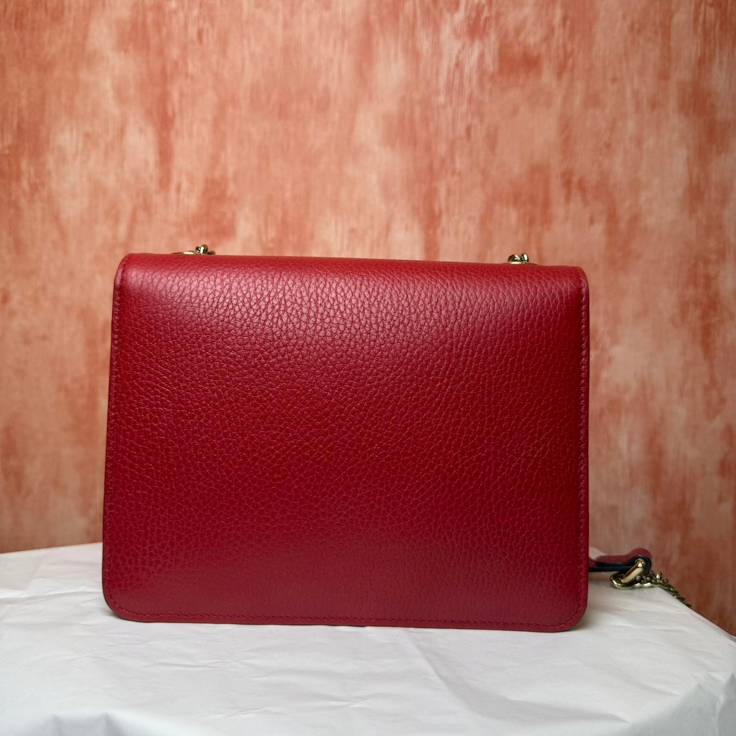 Gucci Interlocking G Chain Shoulder Bag - Red 7.1" H x 8.3" W