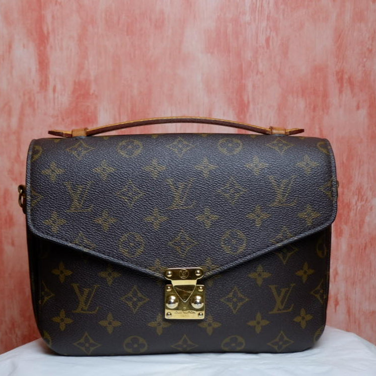 Louis Vuitton Metis - Monogram Canvas 9.84"L x 7.48"H x 2.76"W