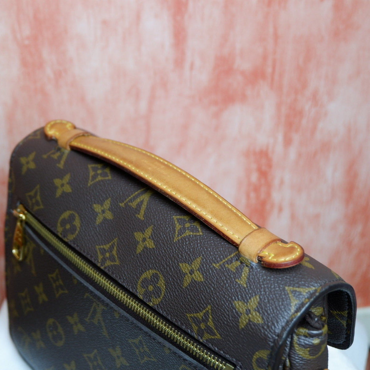 Louis Vuitton Metis - Monogram Canvas 9.84"L x 7.48"H x 2.76"W