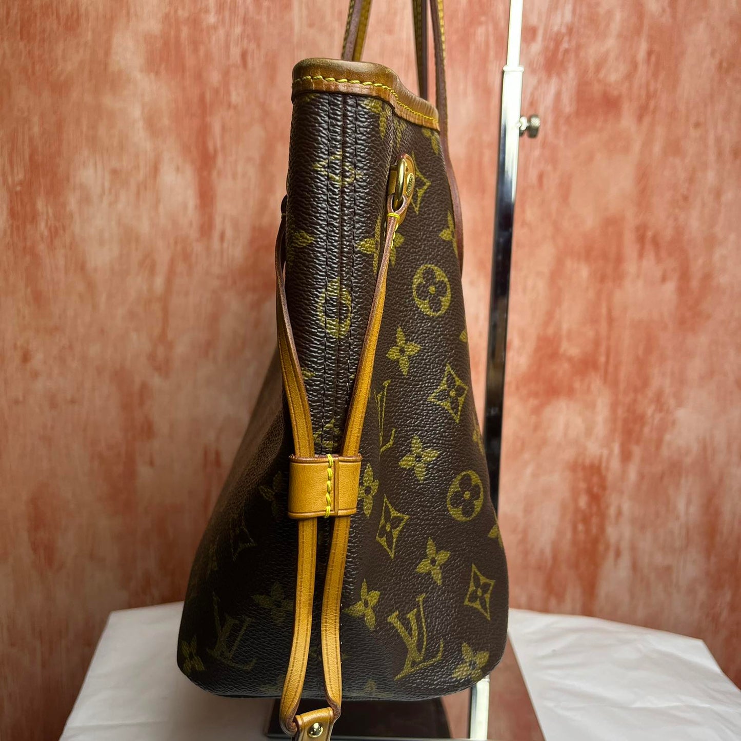 Louis Vuitton Neverfull PM Monogram