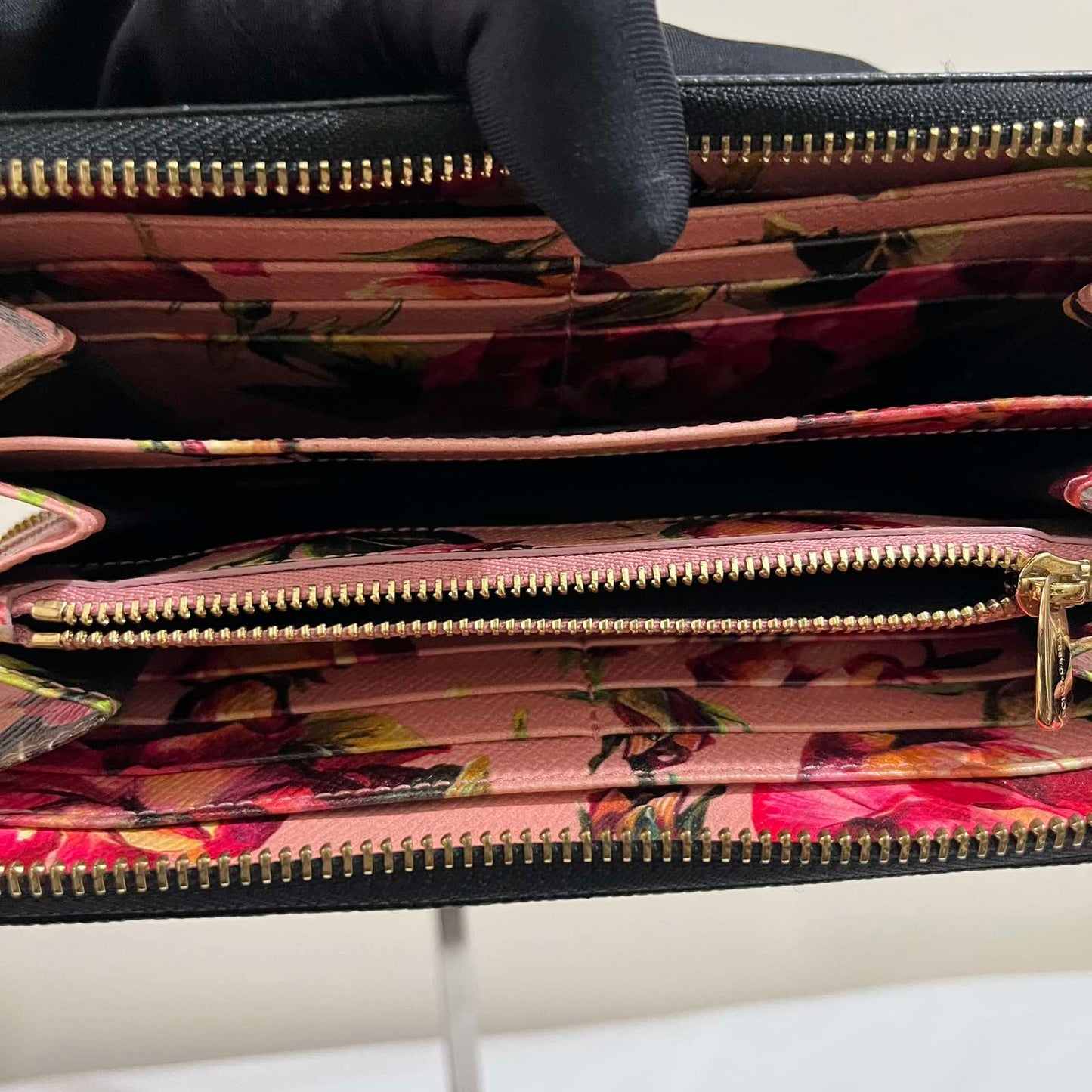 Dolce & Gabbana Zippy Wallet Black – 4"H x 7.5"L x 1"W