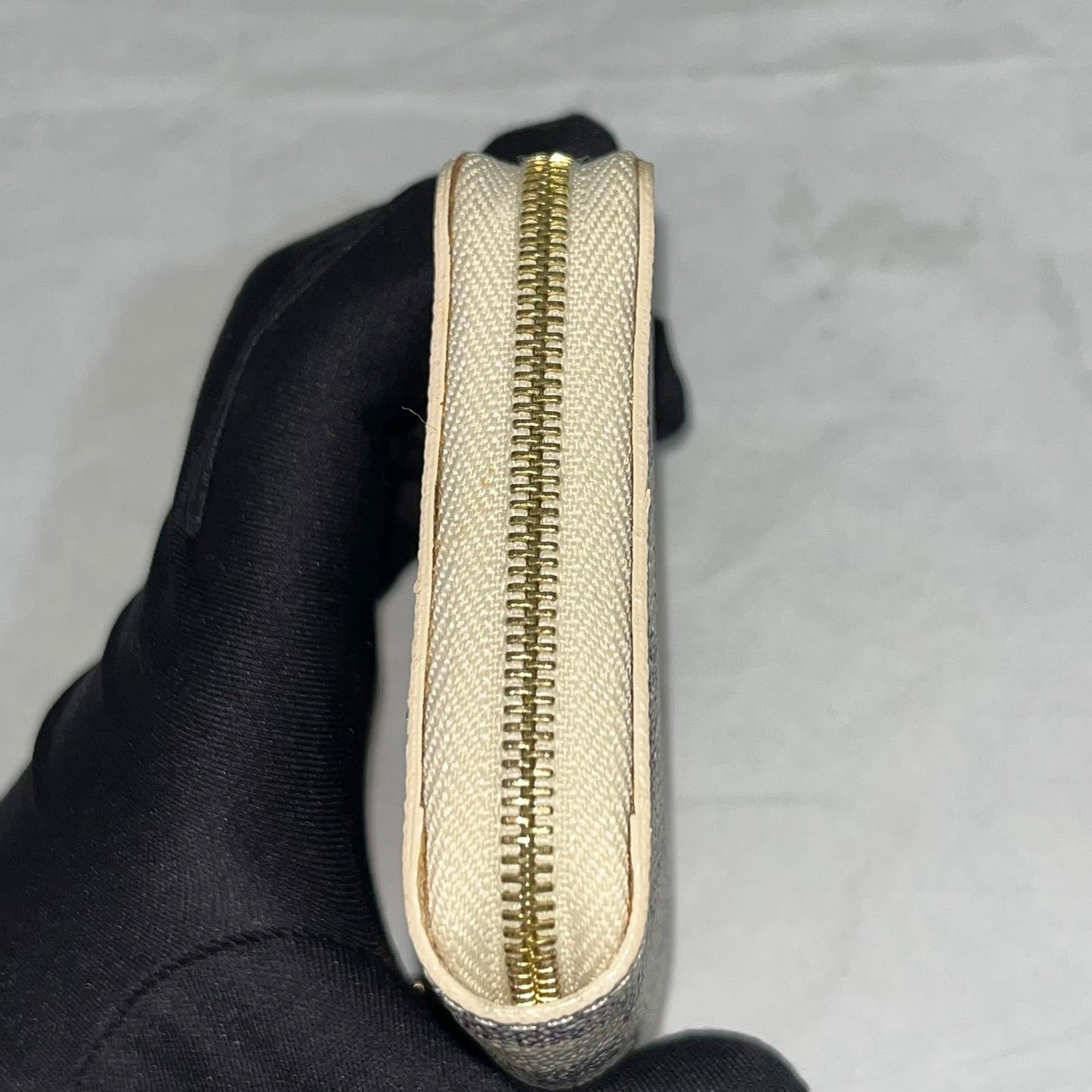 Louis Vuitton Zippy Coin Purse, Damier Azur – 3"H x 4.3"L x 0.8"W