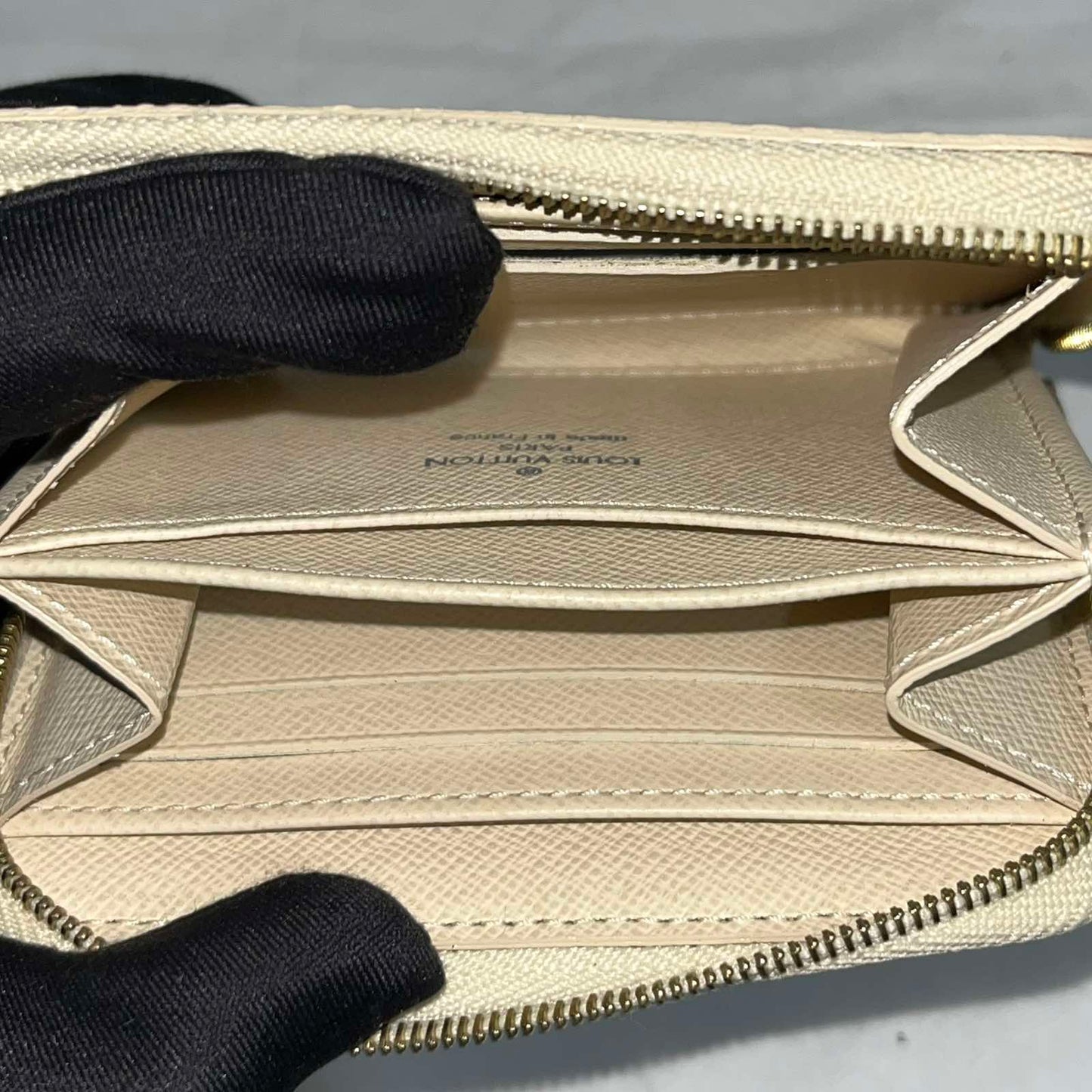 Louis Vuitton Zippy Coin Purse, Damier Azur – 3"H x 4.3"L x 0.8"W