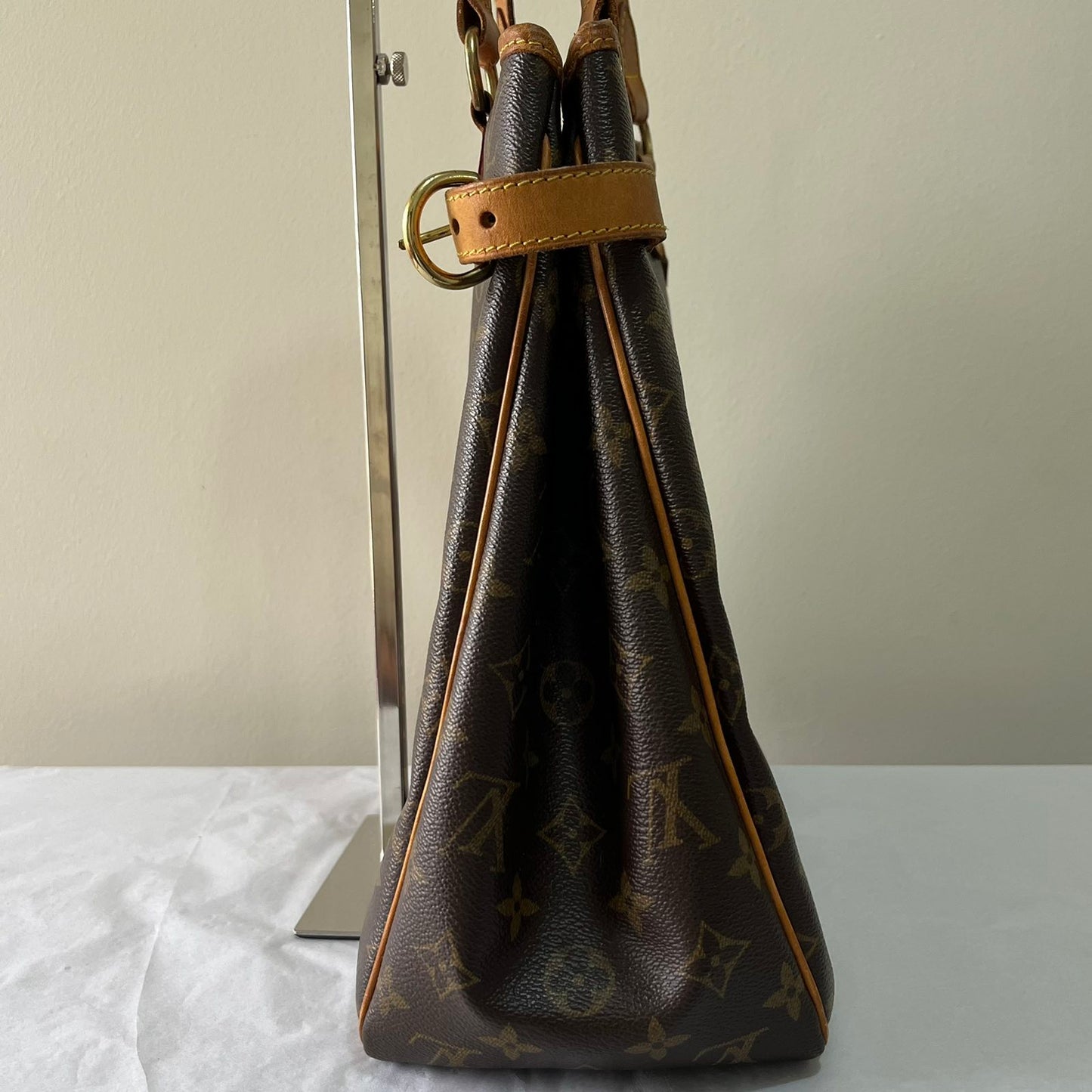 Louis Vuitton Batignolles Vertical Monogram Canvas β 12.2"H x 10.2"L x 5.1"W