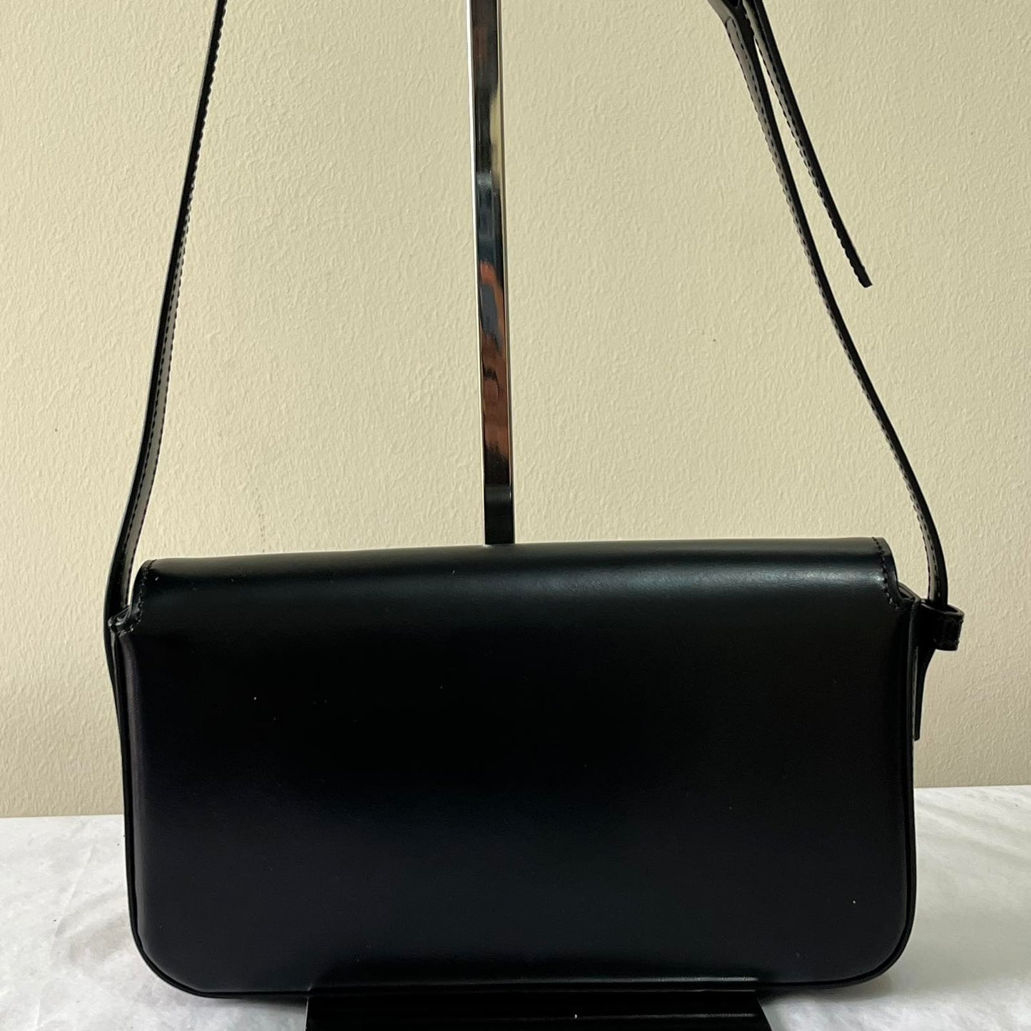 Celine Classic Triomphe Shiny Calfskin β 6"H x 8"L x 2"W