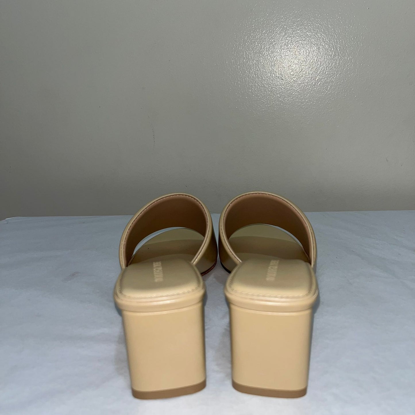 Bottega Veneta Sandals Beige – Size 37.5