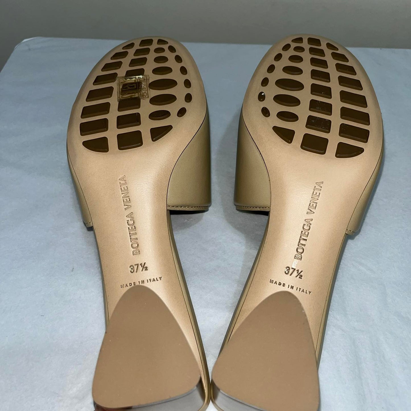 Bottega Veneta Sandals Beige – Size 37.5